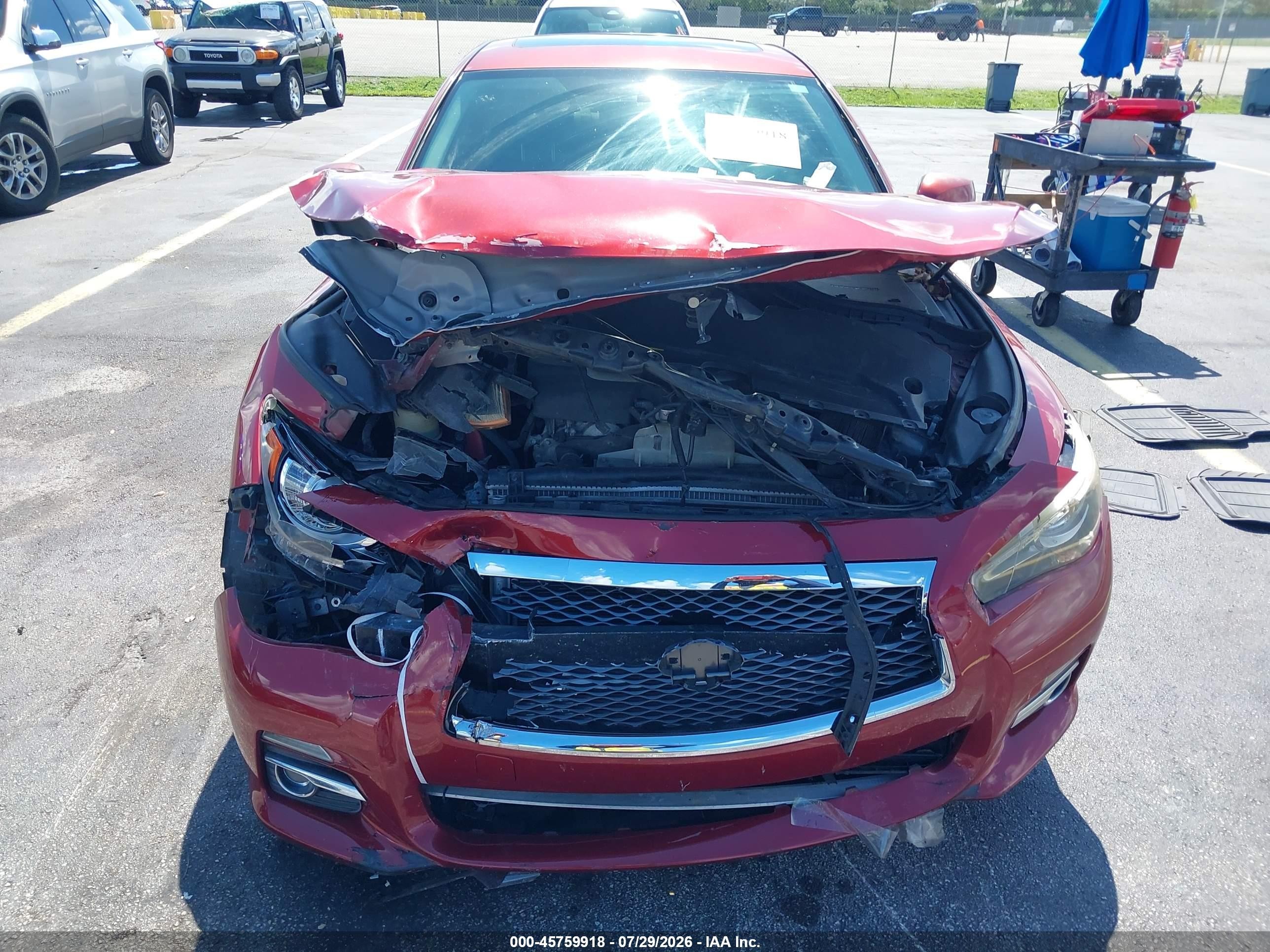 2015 Infiniti Q50 Premium/sport Красный vin: JN1BV7AP8FM337552