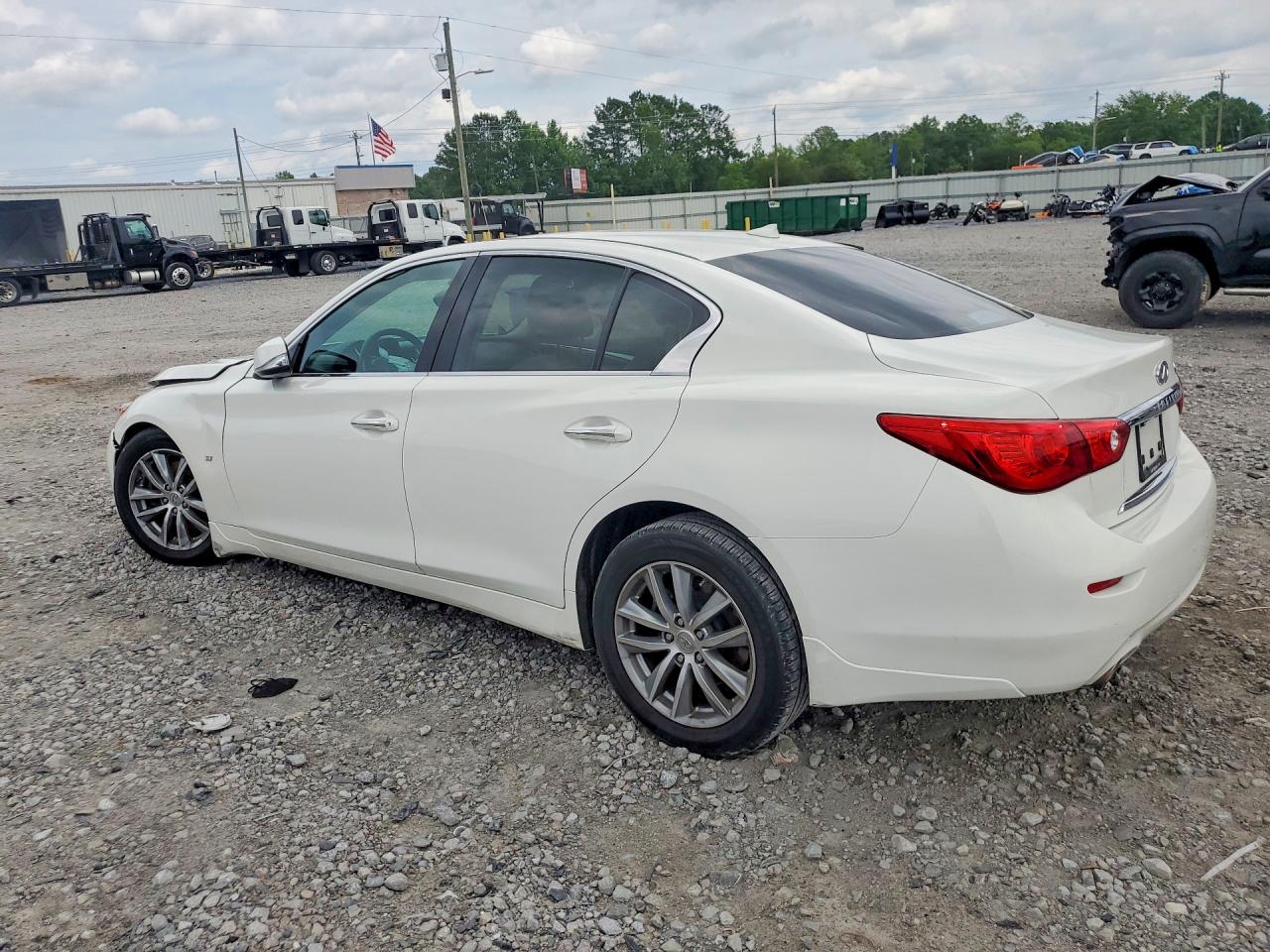 2015 Infiniti Q50 Premium White vin: JN1BV7AP8FM340824