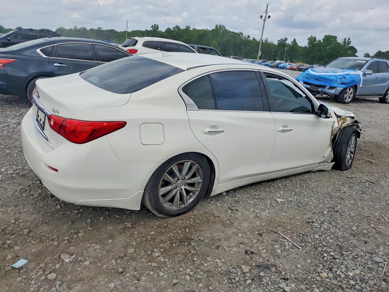 2015 Infiniti Q50 Premium White vin: JN1BV7AP8FM340824