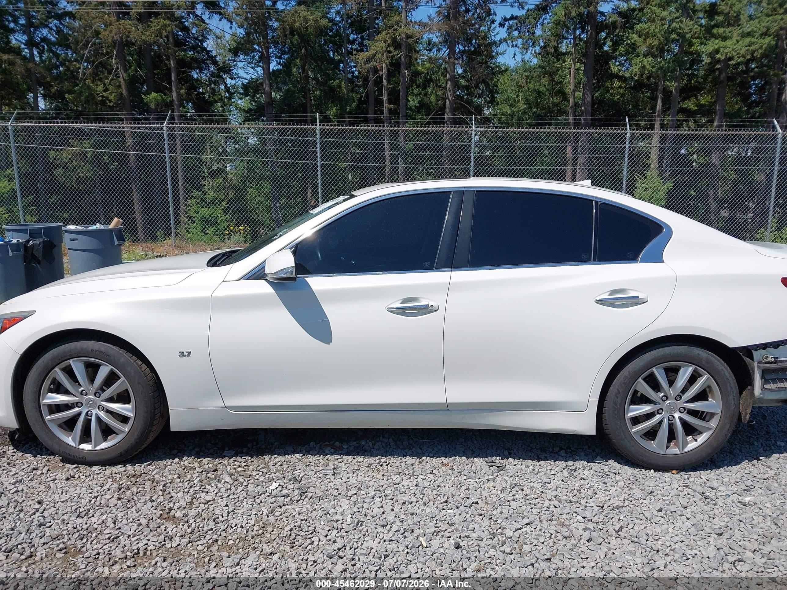 2015 Infiniti Q50 Premium White vin: JN1BV7AP8FM343173