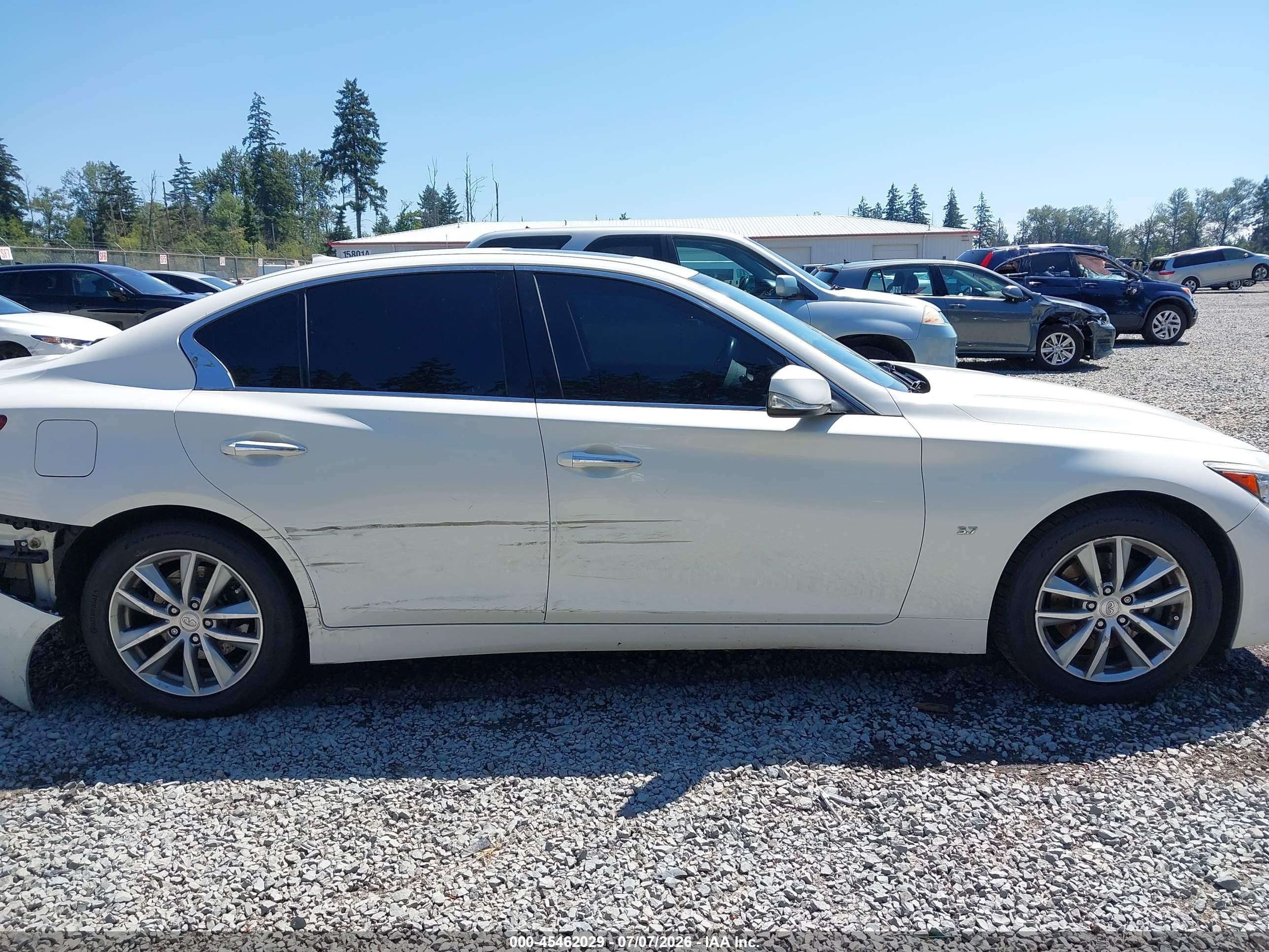 2015 Infiniti Q50 Premium White vin: JN1BV7AP8FM343173