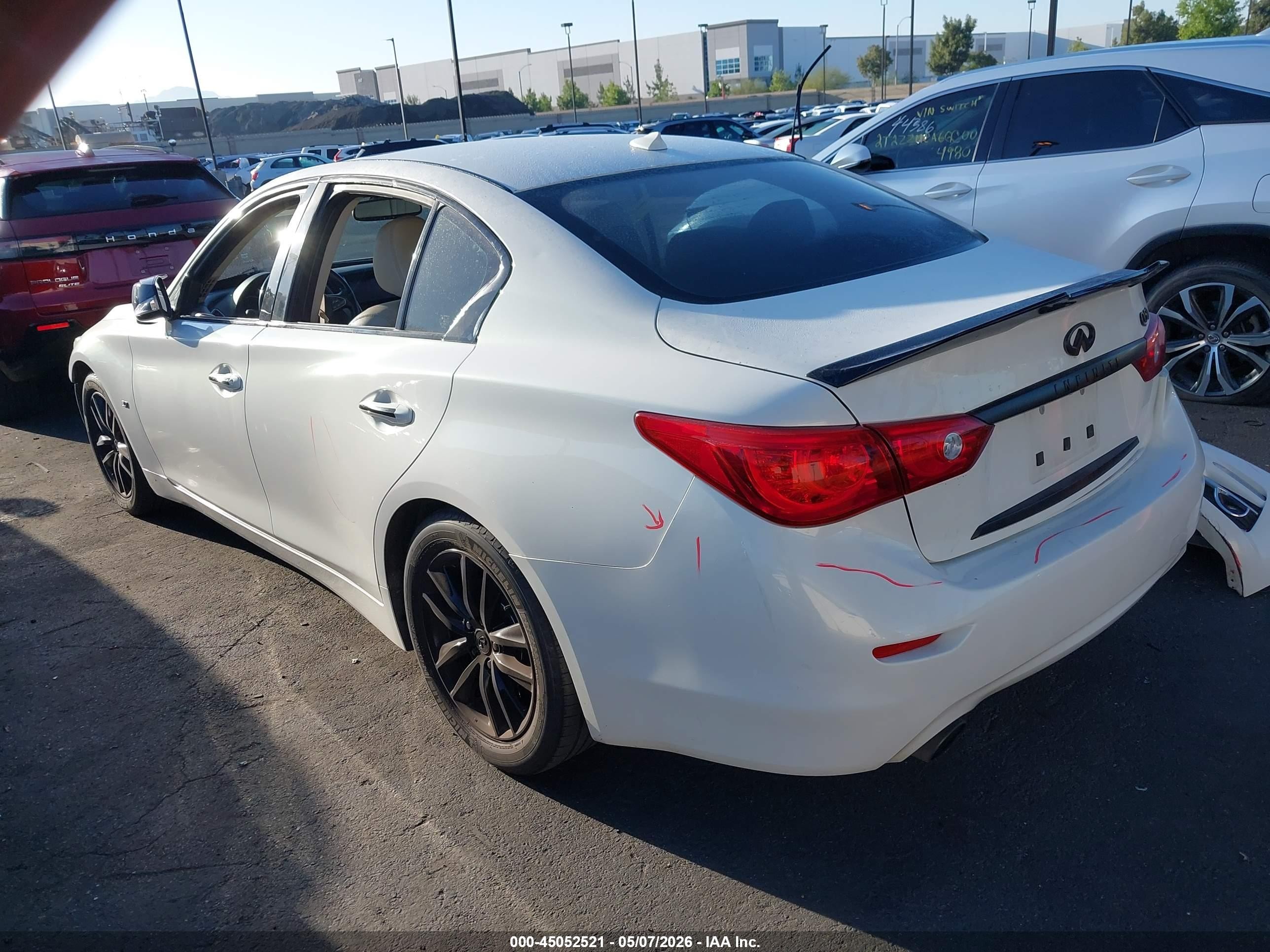 2015 Infiniti Q50 Premium White vin: JN1BV7AP8FM344713