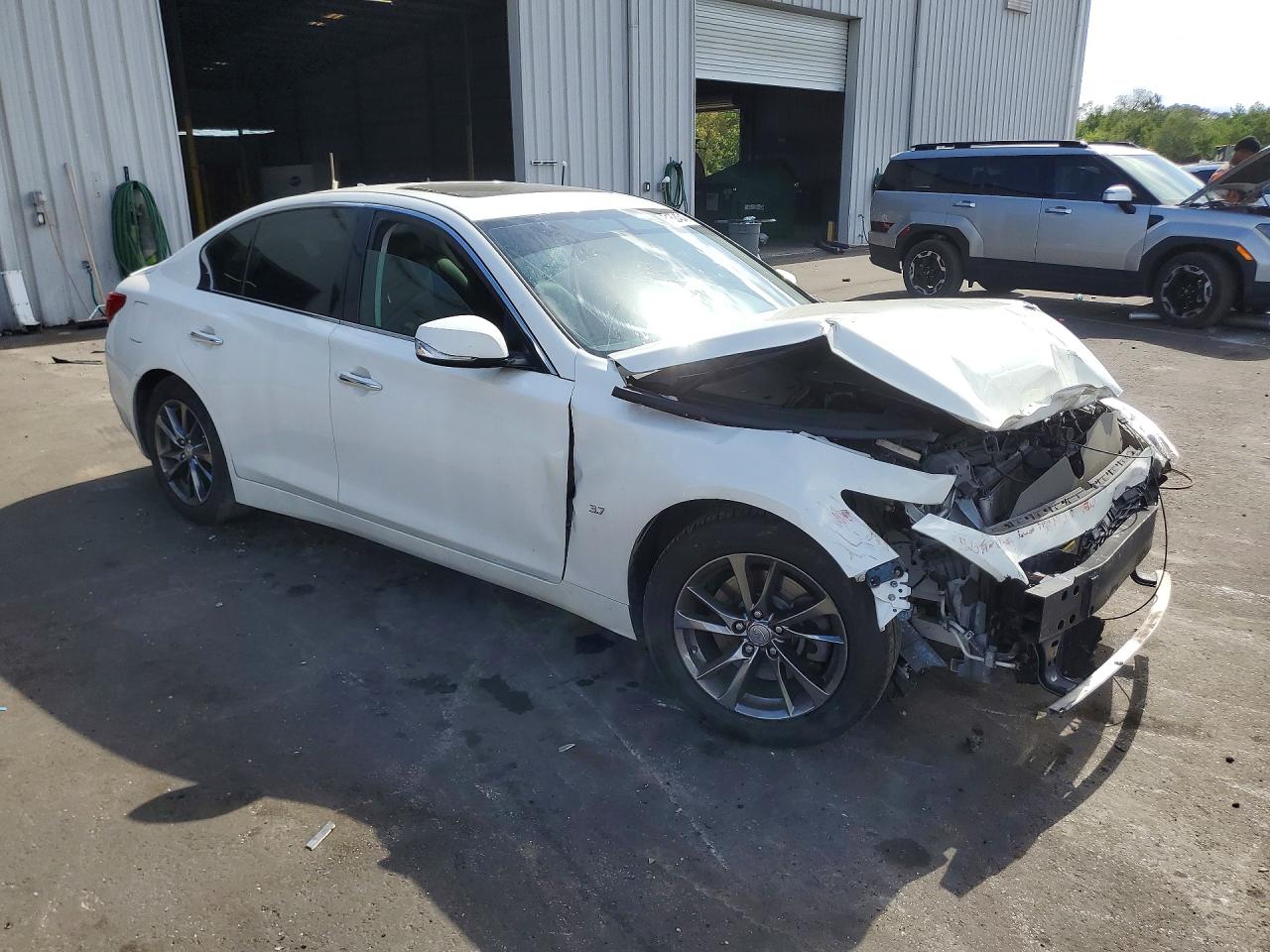 2015 Infiniti Q50 Base White vin: JN1BV7AP8FM356277