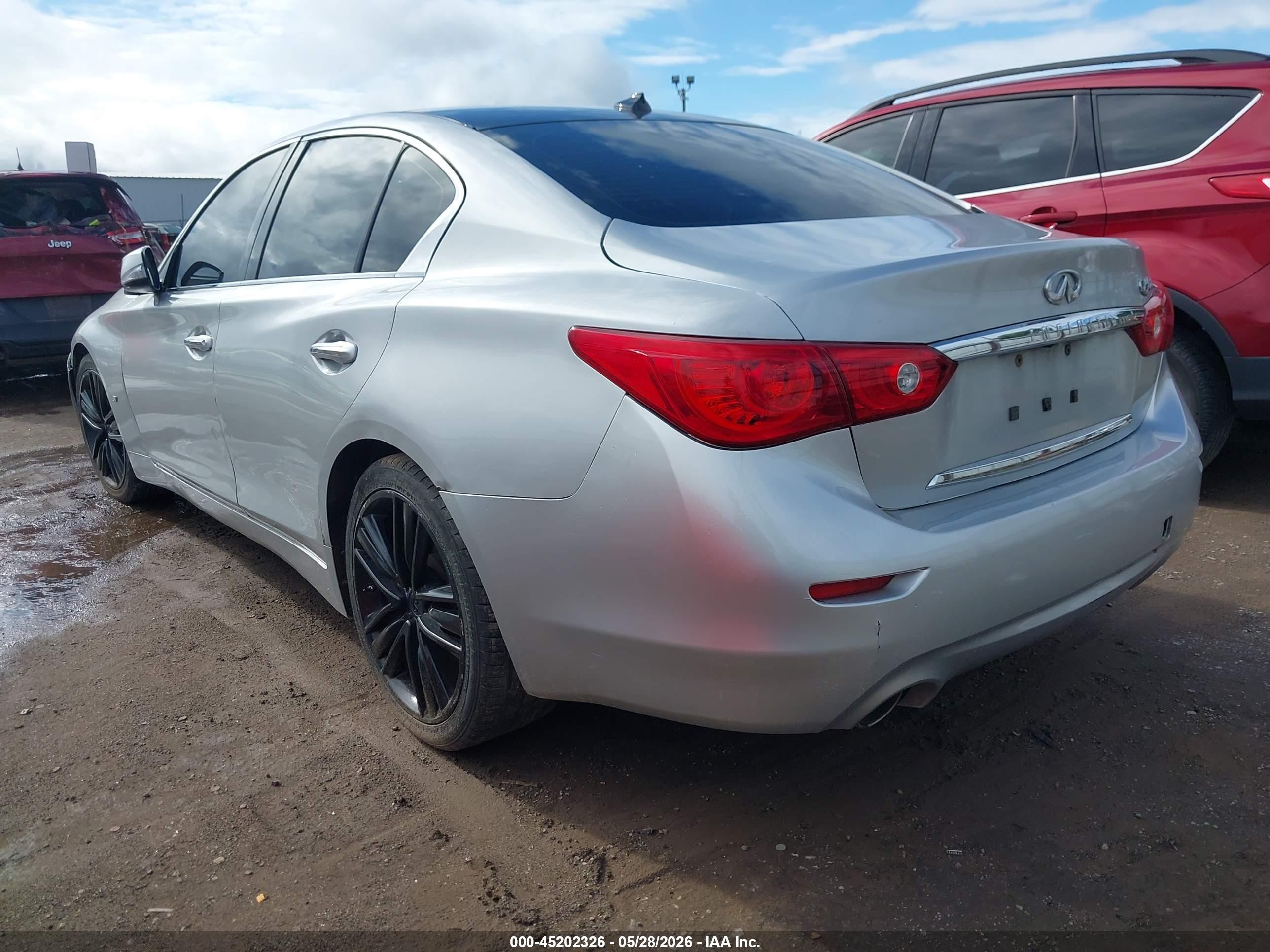 2015 Infiniti Q50   Серебряный vin: JN1BV7AP8FM358918
