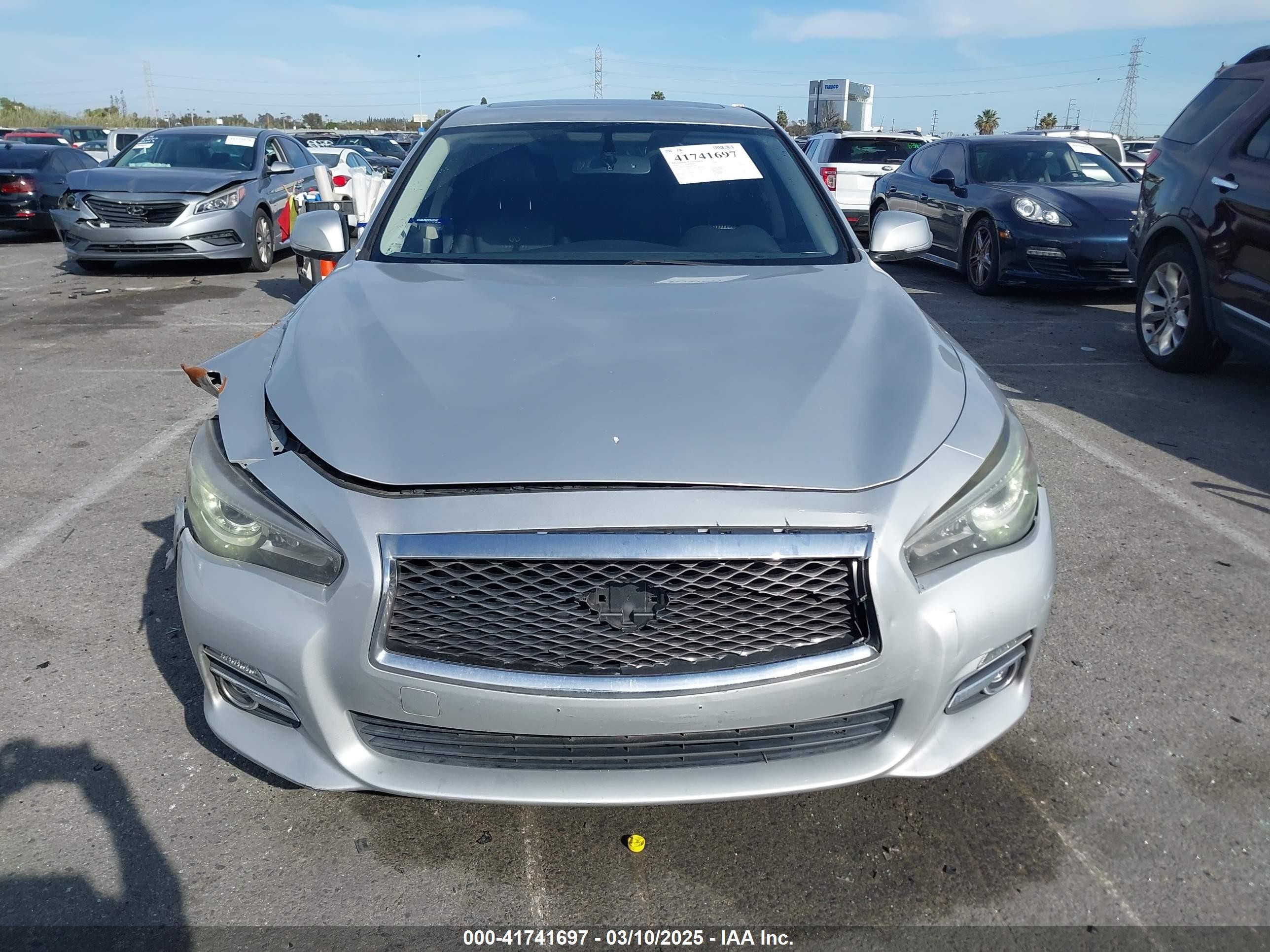2014 Infiniti Q50 Premium Silver vin: JN1BV7AP9EM674097