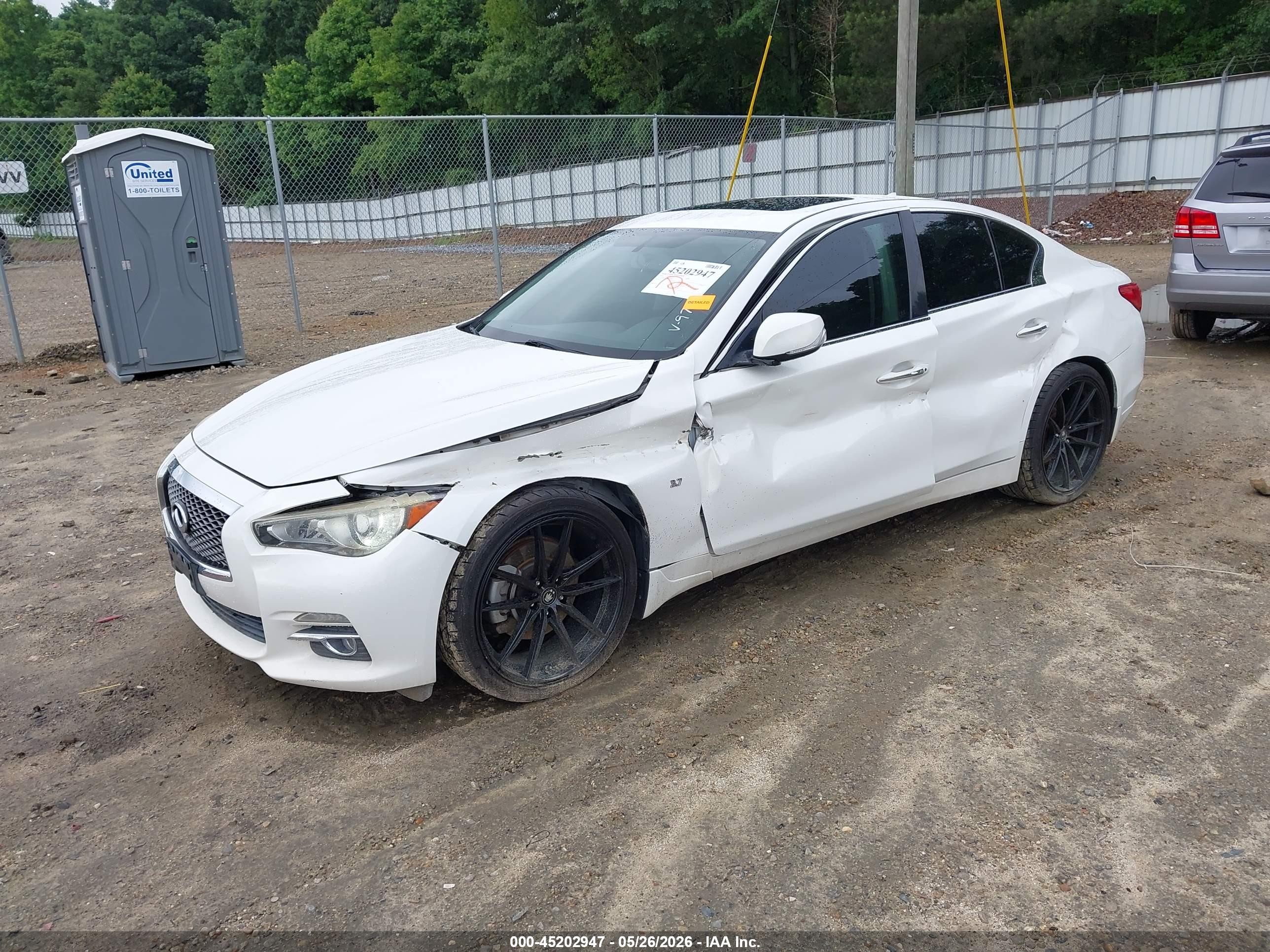 2014 Infiniti Q50 Premium Белый vin: JN1BV7AP9EM679767