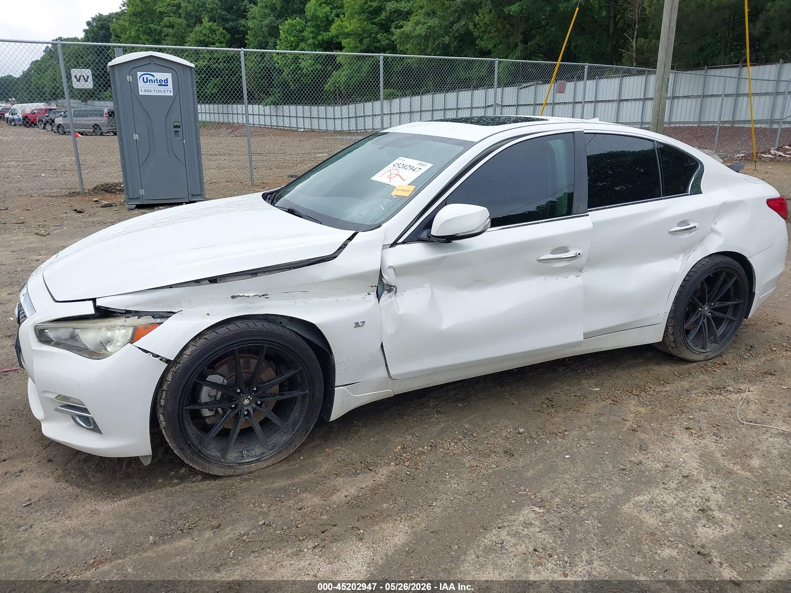 2014 Infiniti Q50 Premium Белый vin: JN1BV7AP9EM679767