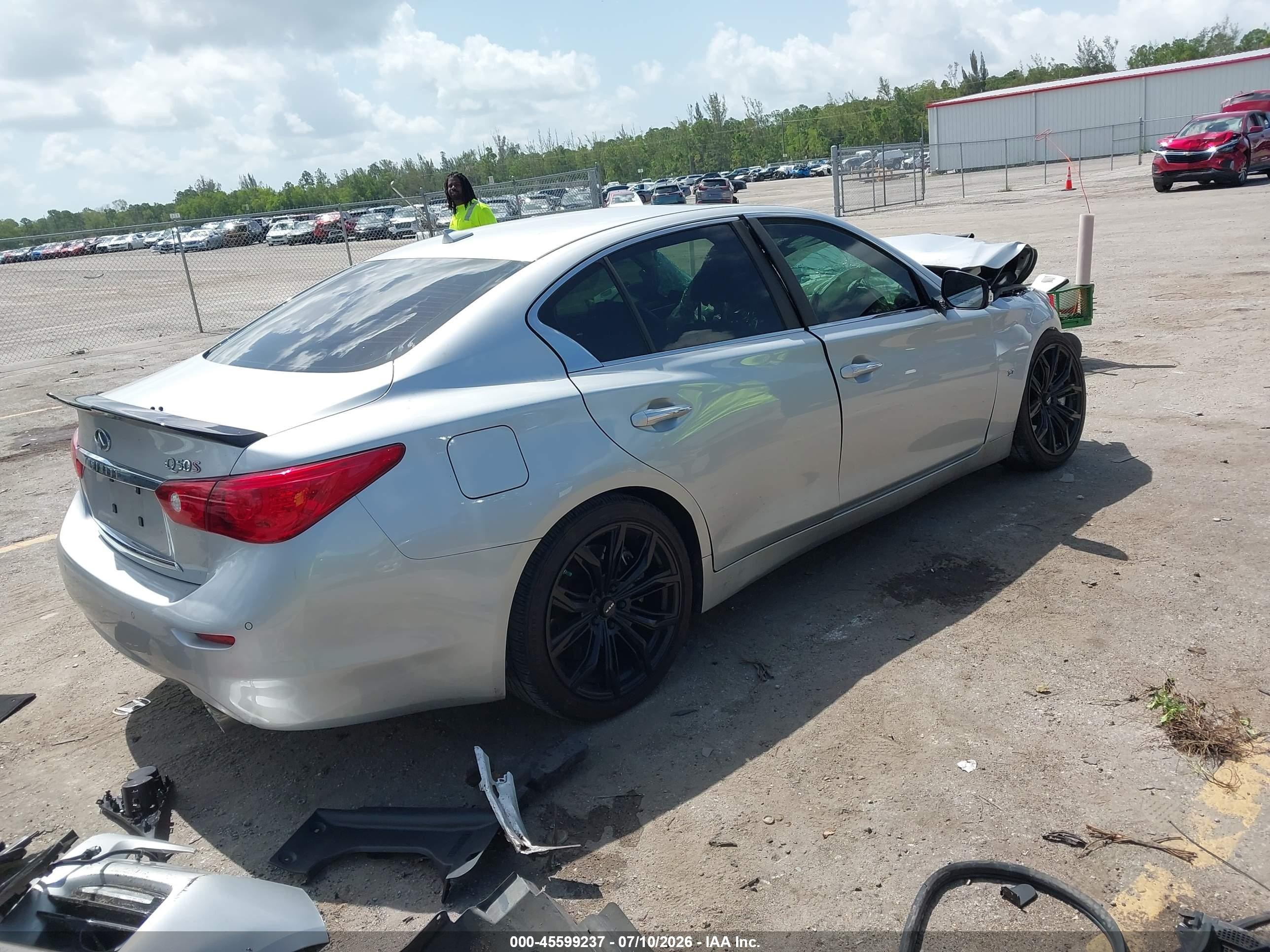 2014 Infiniti Q50 Sport Silver vin: JN1BV7AP9EM685777