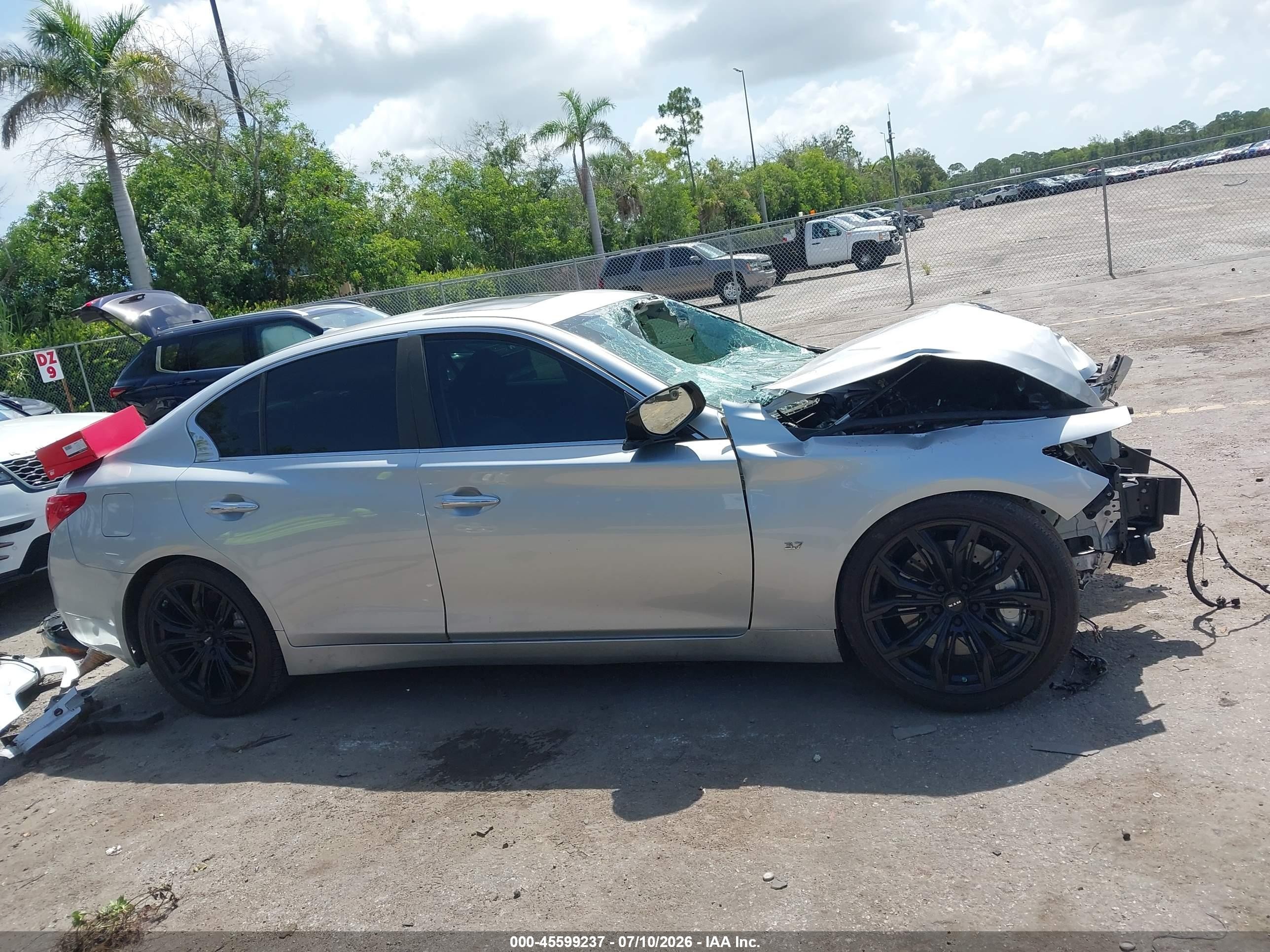 2014 Infiniti Q50 Sport Silver vin: JN1BV7AP9EM685777