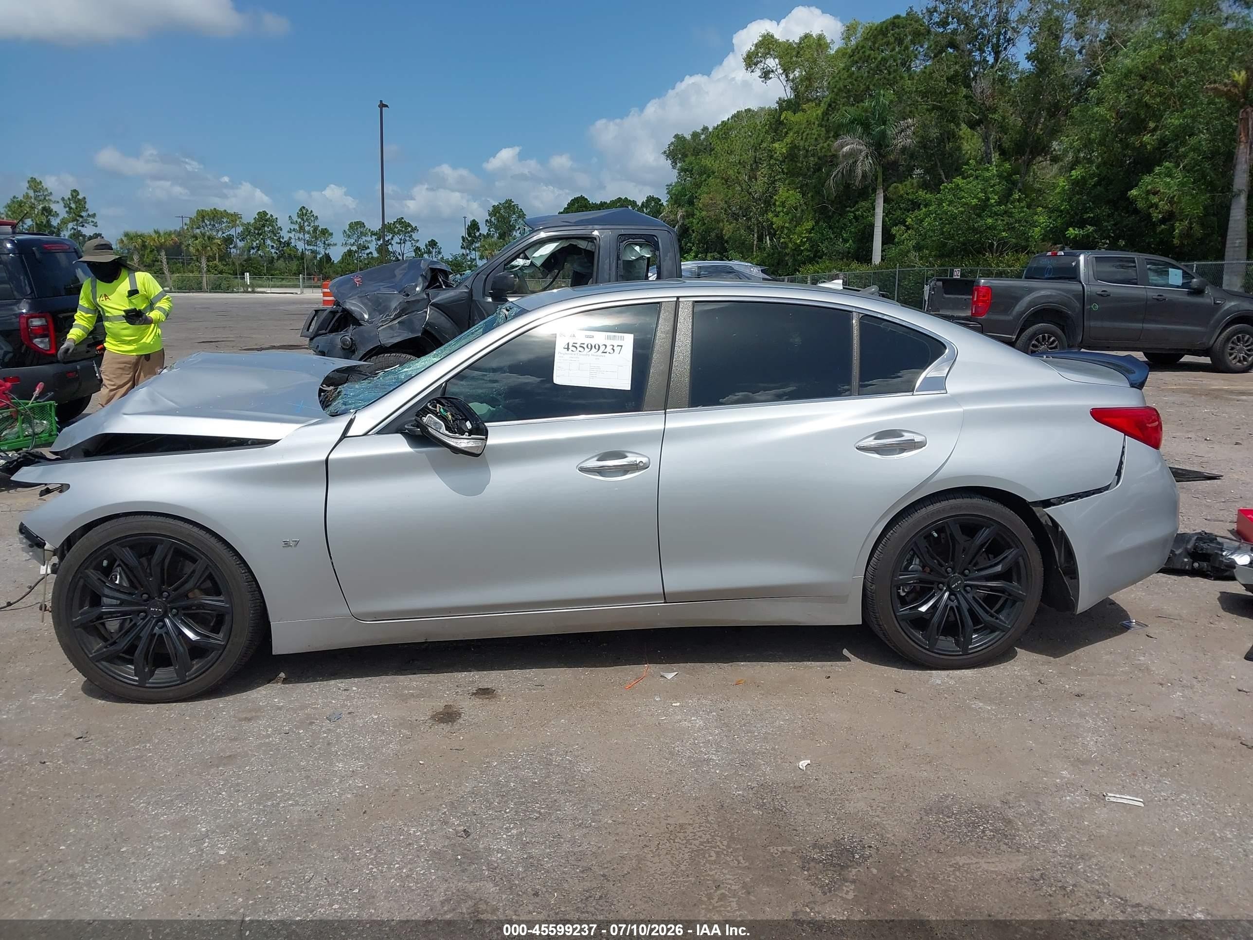2014 Infiniti Q50 Sport Silver vin: JN1BV7AP9EM685777