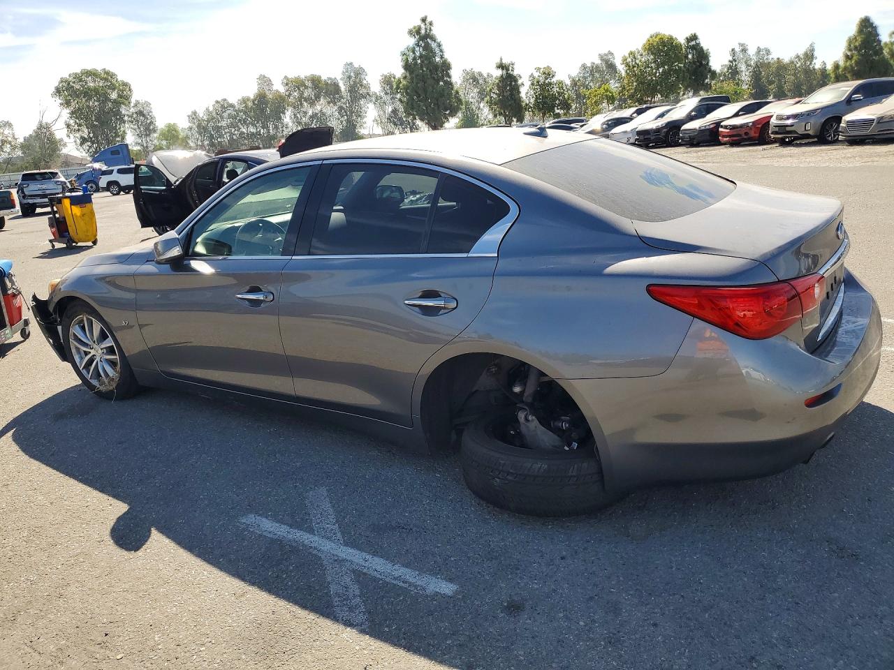 2015 Infiniti Q50 Base Gray vin: JN1BV7AP9FM337558