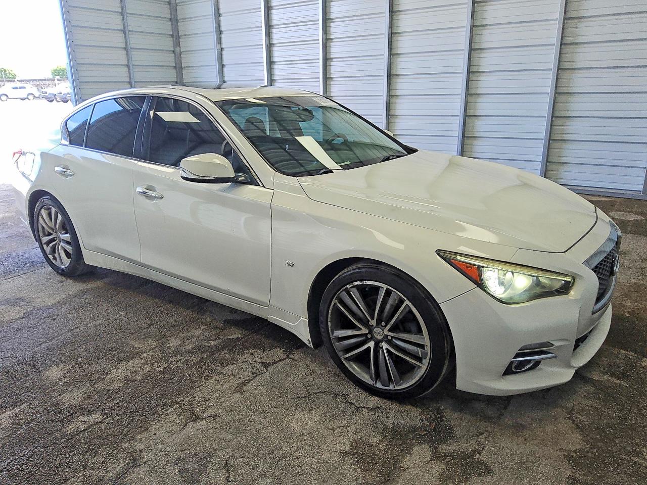2015 Infiniti Q50 Premium White vin: JN1BV7AP9FM338144