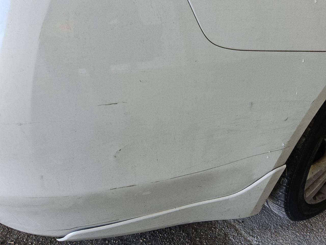 2015 Infiniti Q50 Premium White vin: JN1BV7AP9FM338144 Damage: Left Front Seat Cushion, Worn, Replacement Required