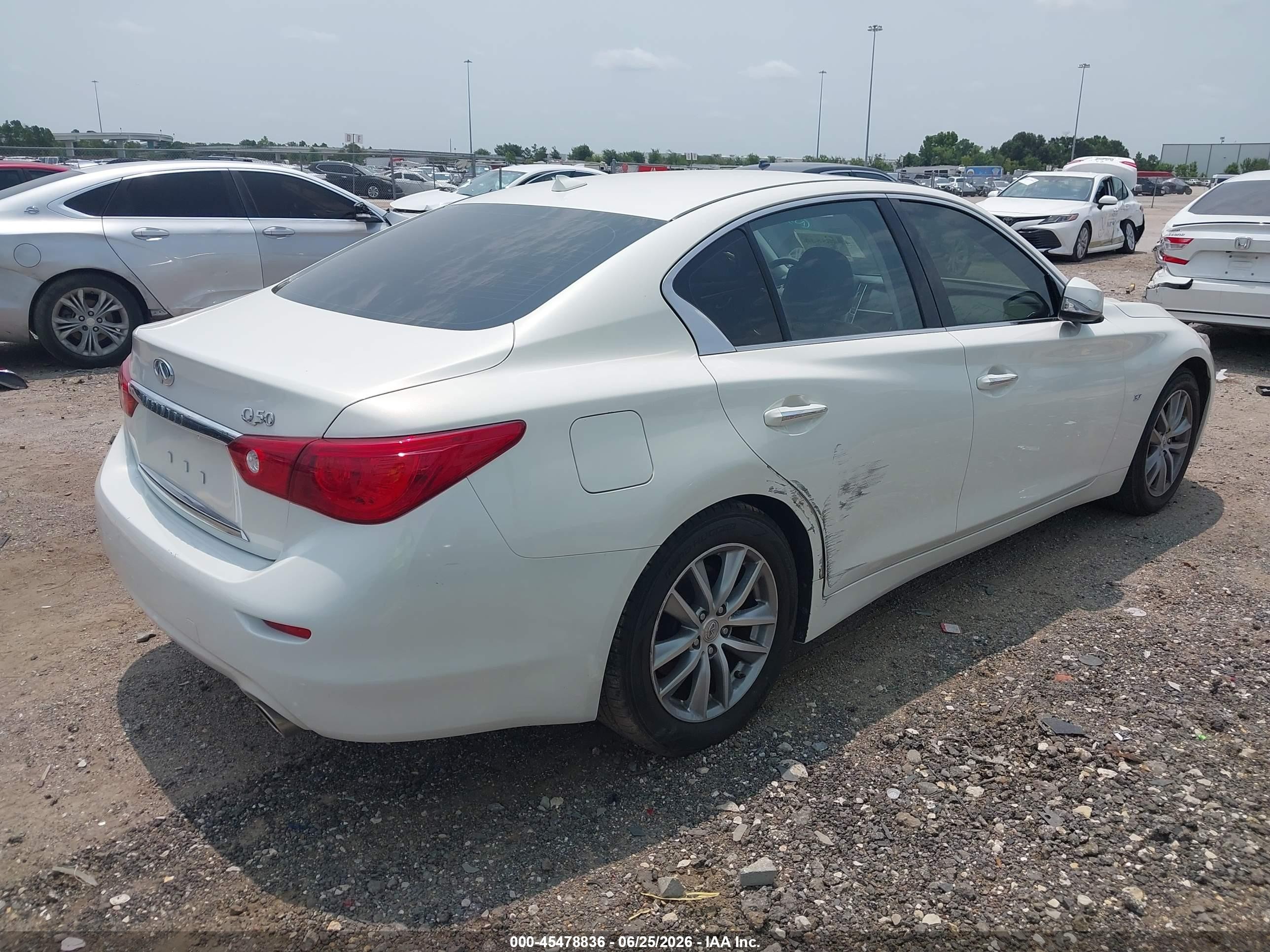 2015 Infiniti Q50 Premium White vin: JN1BV7AP9FM343733