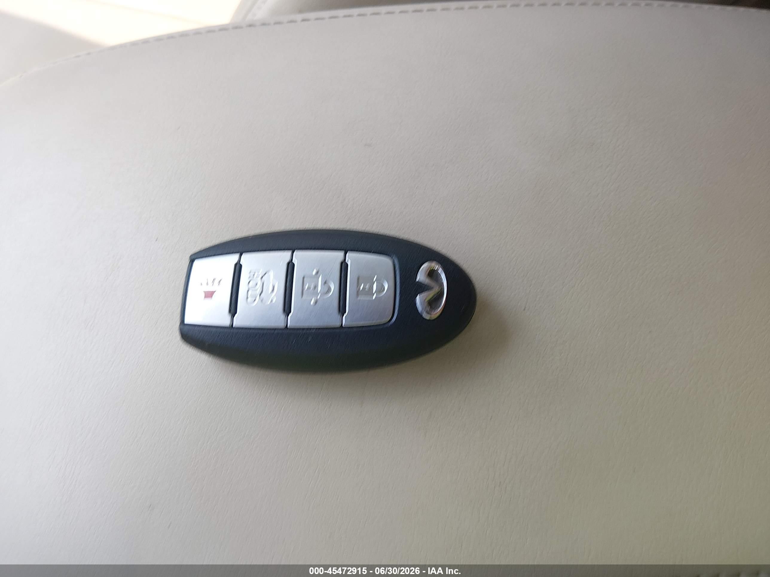 2015 Infiniti Q50 Premium Белый vin: JN1BV7AP9FM343764