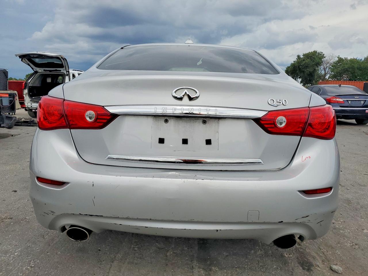 2015 Infiniti Q50 Premium Silver vin: JN1BV7AP9FM344915