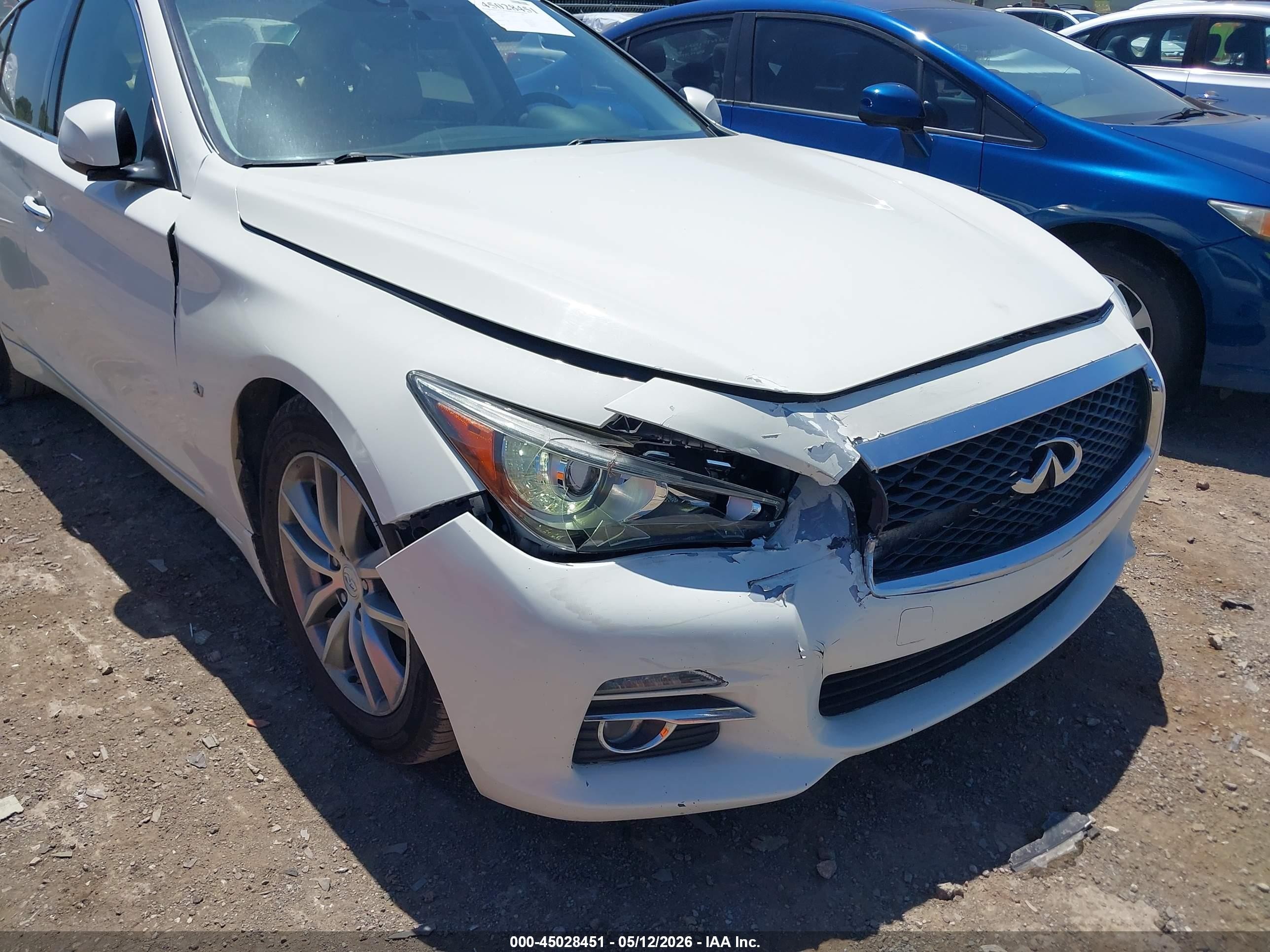 2015 Infiniti Q50 Premium White vin: JN1BV7AP9FM349760
