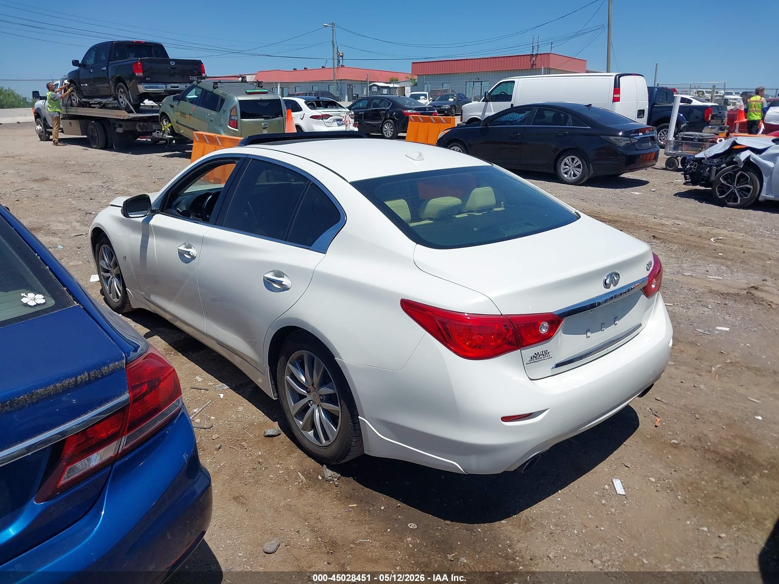 2015 Infiniti Q50 Premium White vin: JN1BV7AP9FM349760