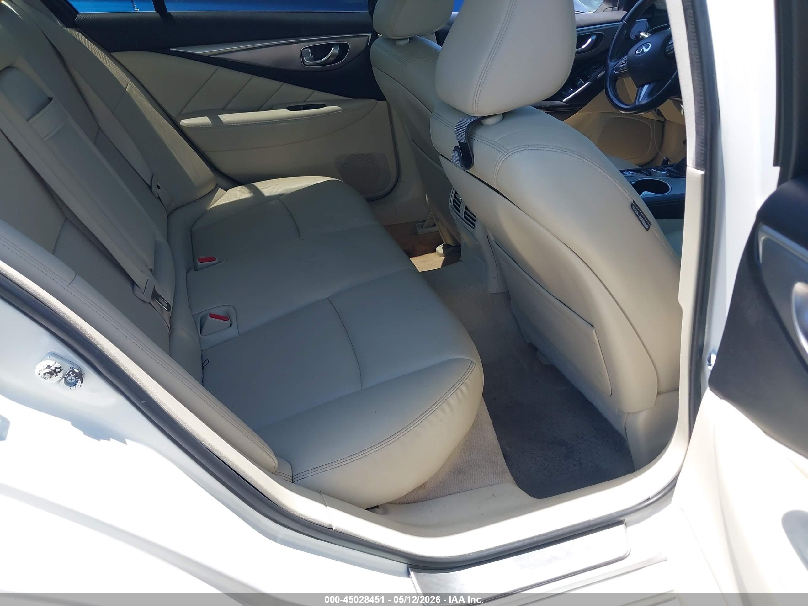 2015 Infiniti Q50 Premium White vin: JN1BV7AP9FM349760