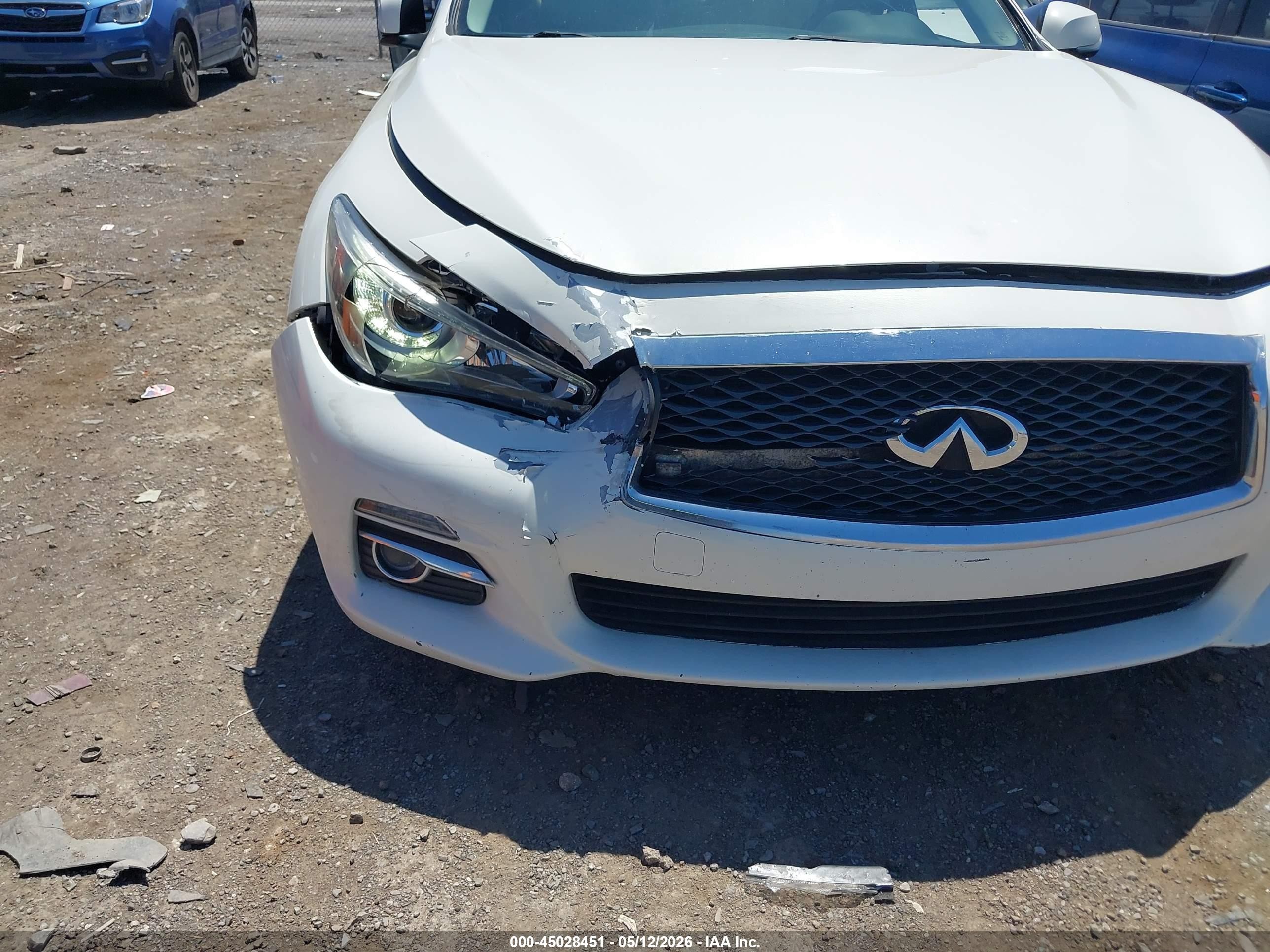 2015 Infiniti Q50 Premium White vin: JN1BV7AP9FM349760