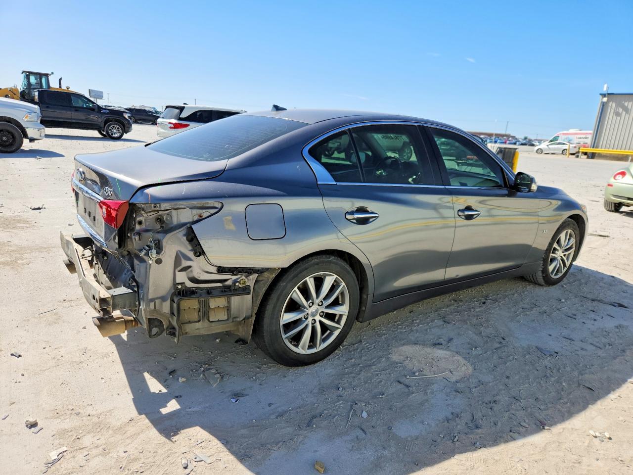 2015 Infiniti Uk Gray vin: JN1BV7AP9FM350178