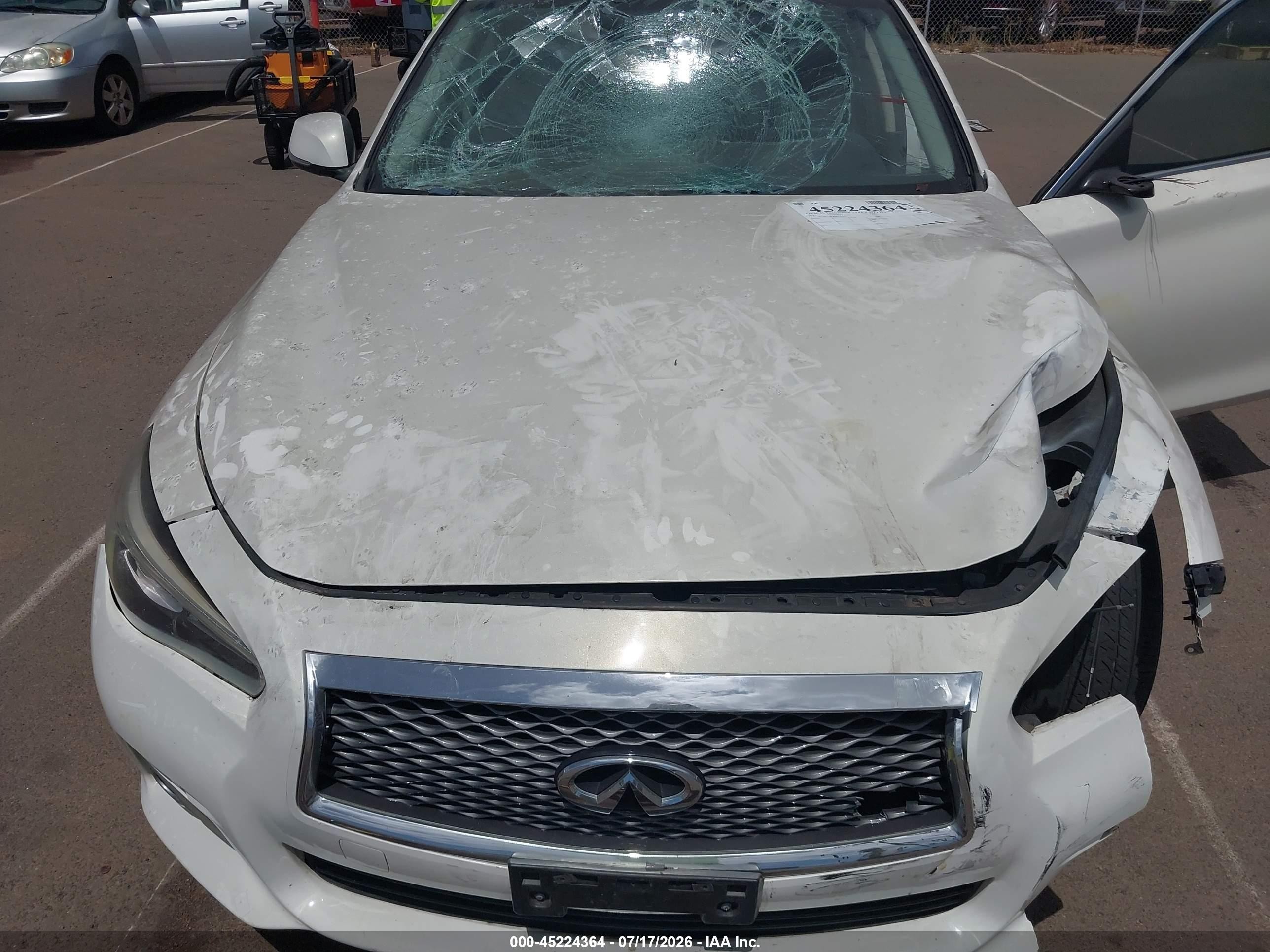 2015 Infiniti Q50 Premium White vin: JN1BV7AP9FM351945
