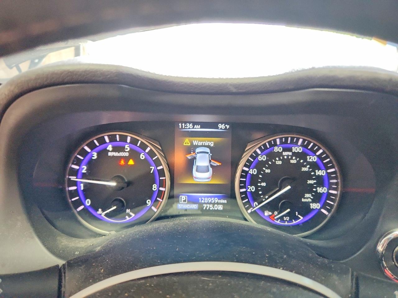 2014 Infiniti Q50 Base Black vin: JN1BV7APXEM671631