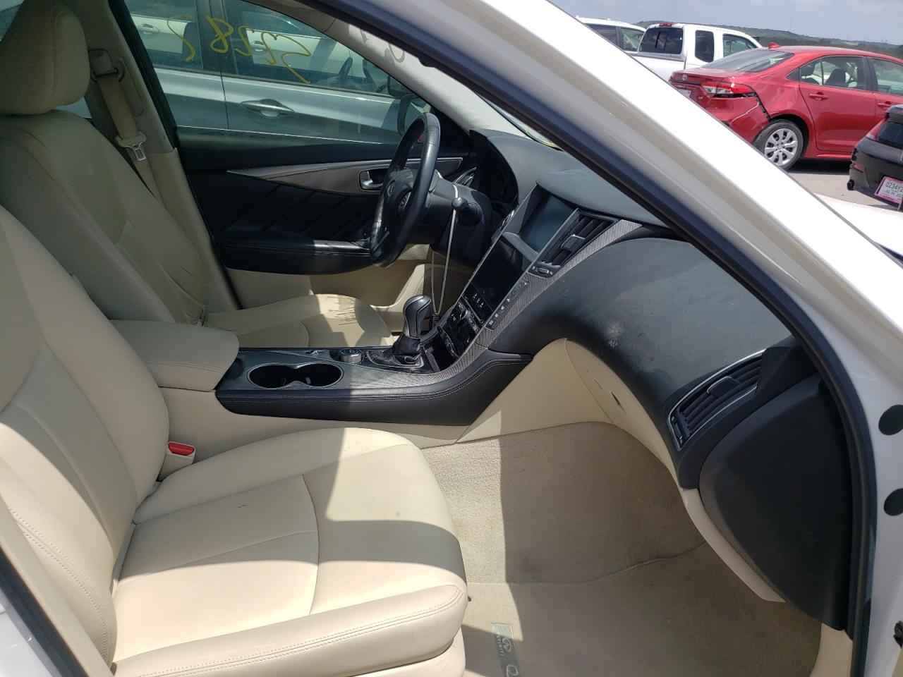 2014 Infiniti Q50 Base White vin: JN1BV7APXEM677896