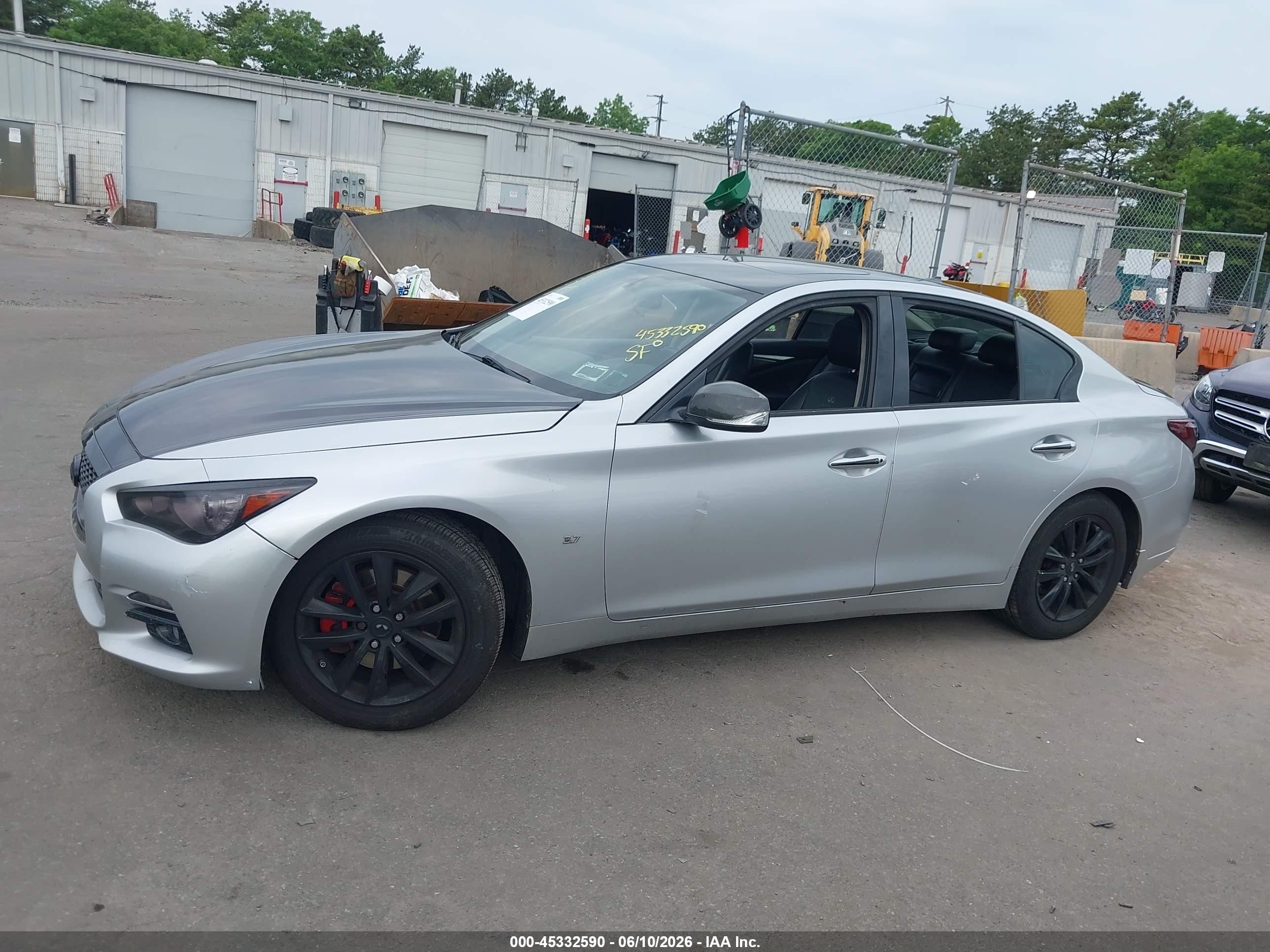 2014 Infiniti Q50 Premium Silver vin: JN1BV7APXEM684816