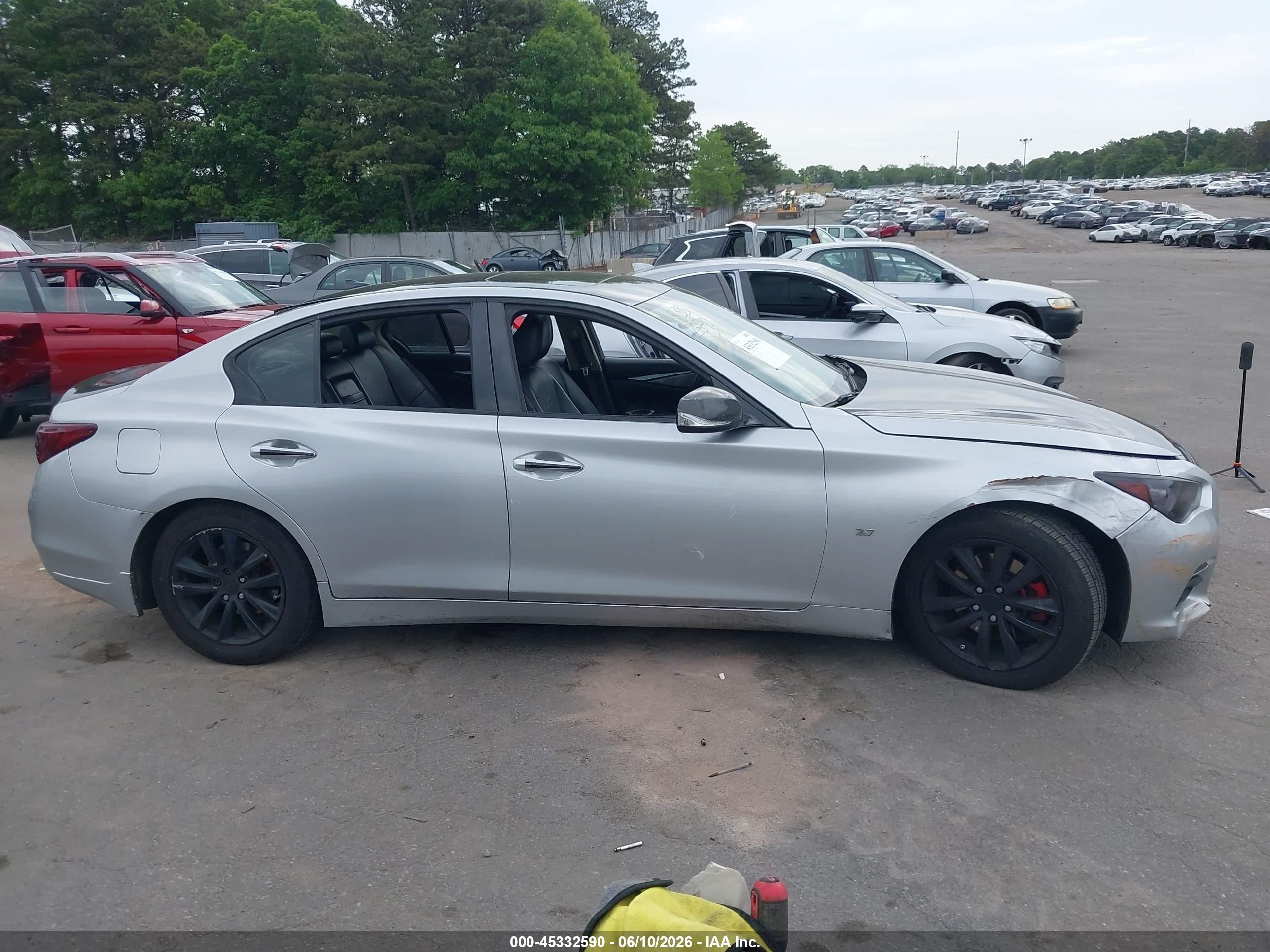 2014 Infiniti Q50 Premium Silver vin: JN1BV7APXEM684816