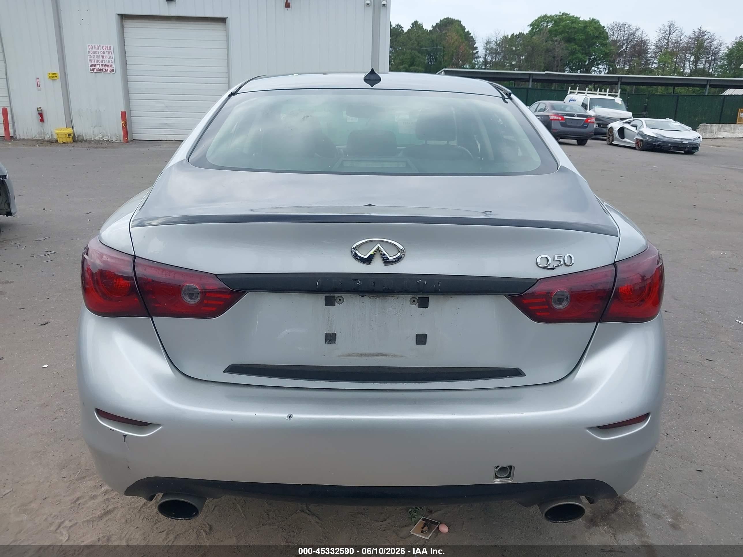 2014 Infiniti Q50 Premium Silver vin: JN1BV7APXEM684816