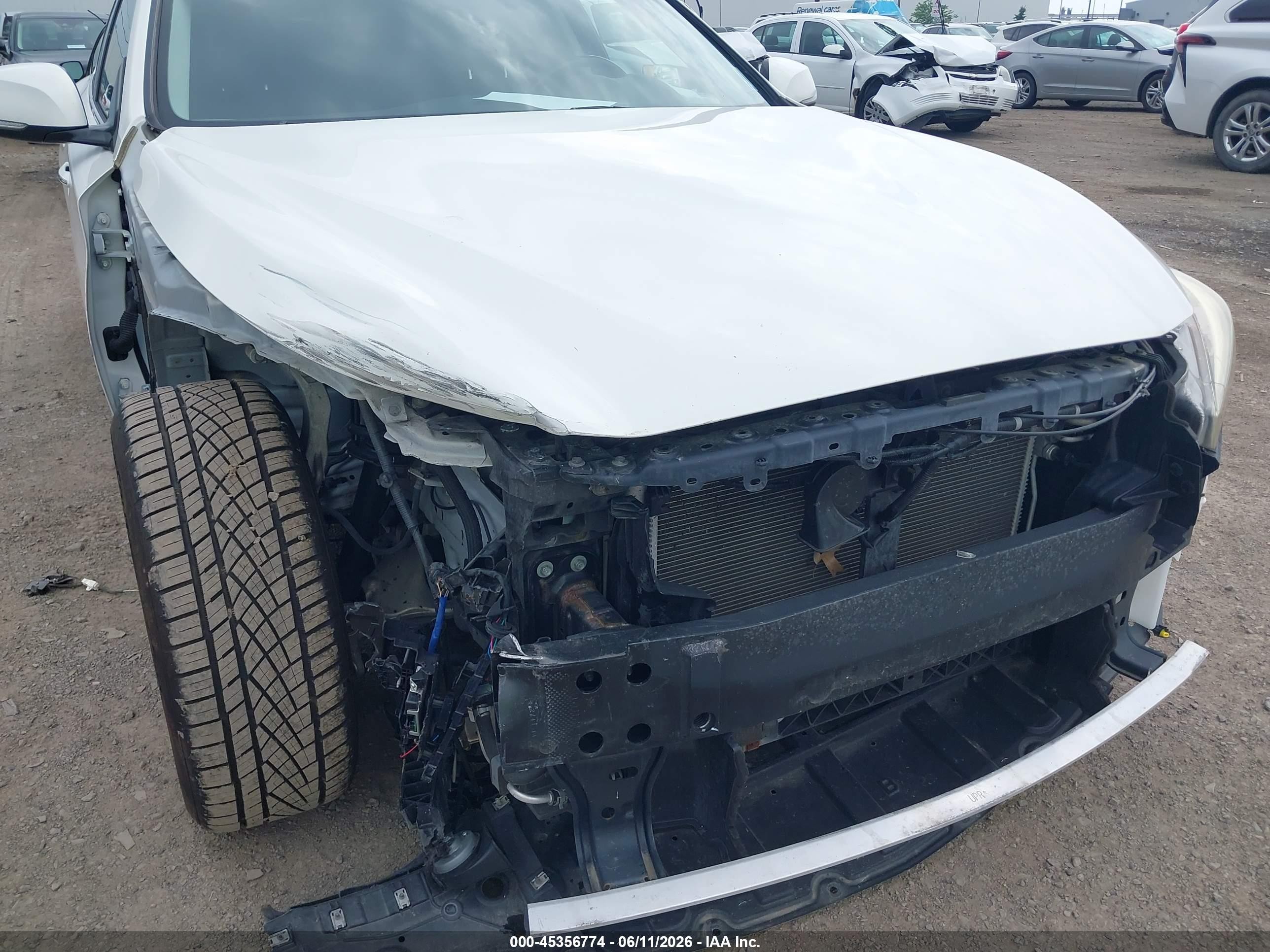 2014 Infiniti Q50 Premium White vin: JN1BV7APXEM686386