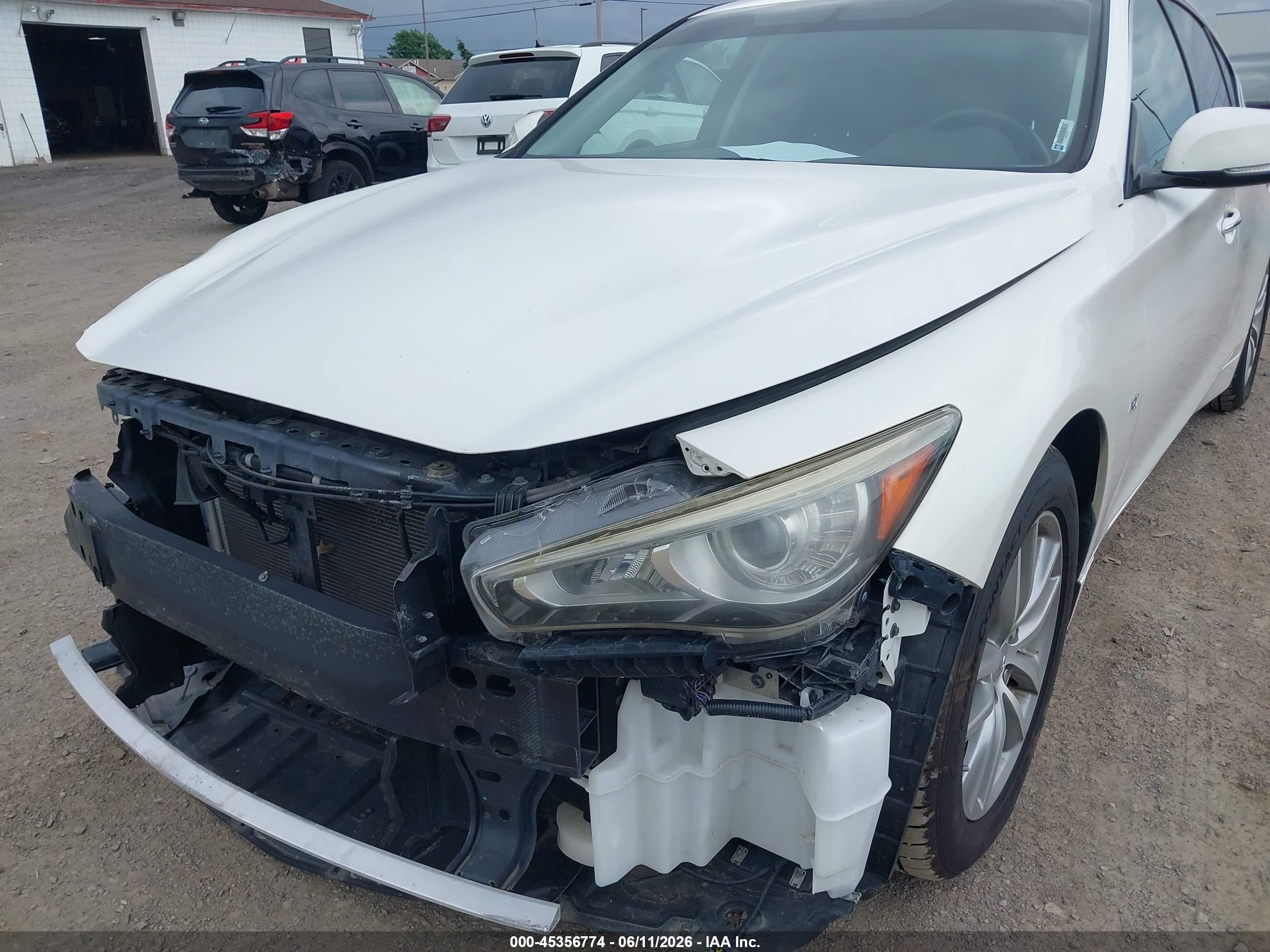 2014 Infiniti Q50 Premium White vin: JN1BV7APXEM686386