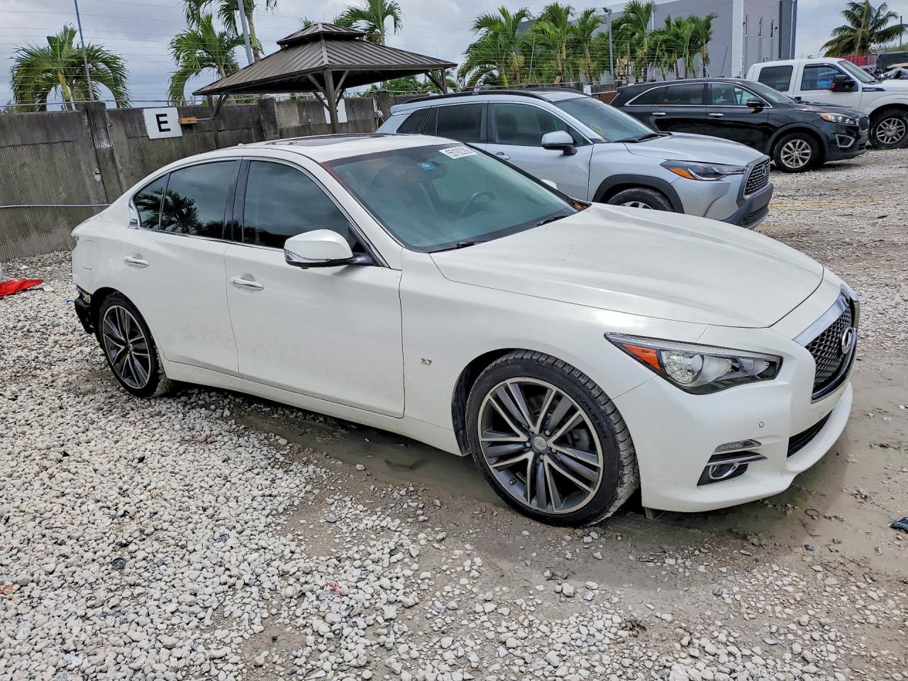 2014 Infiniti Q50 Premium Белый vin: JN1BV7APXEM693340