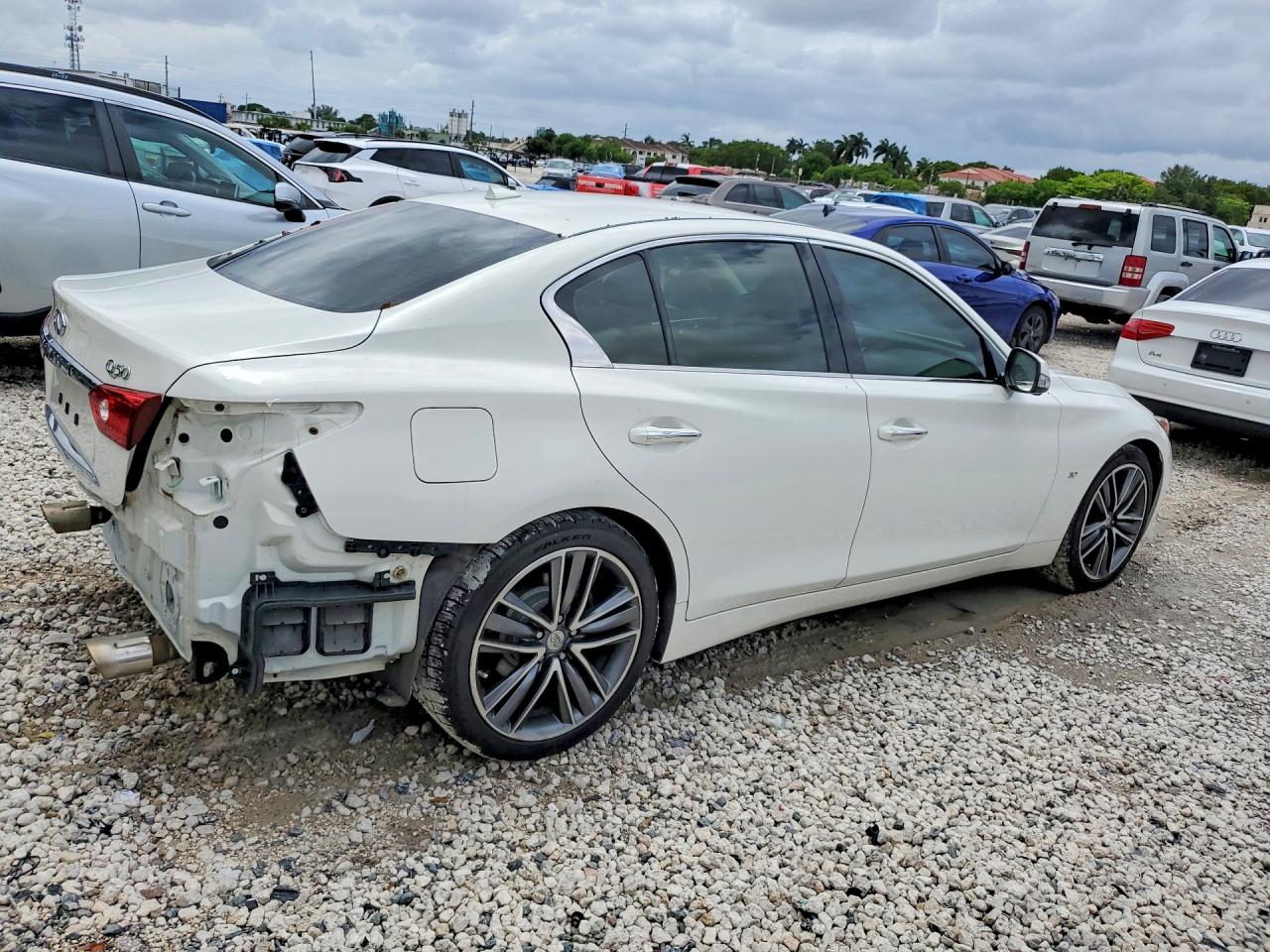 2014 Infiniti Q50 Premium Белый vin: JN1BV7APXEM693340