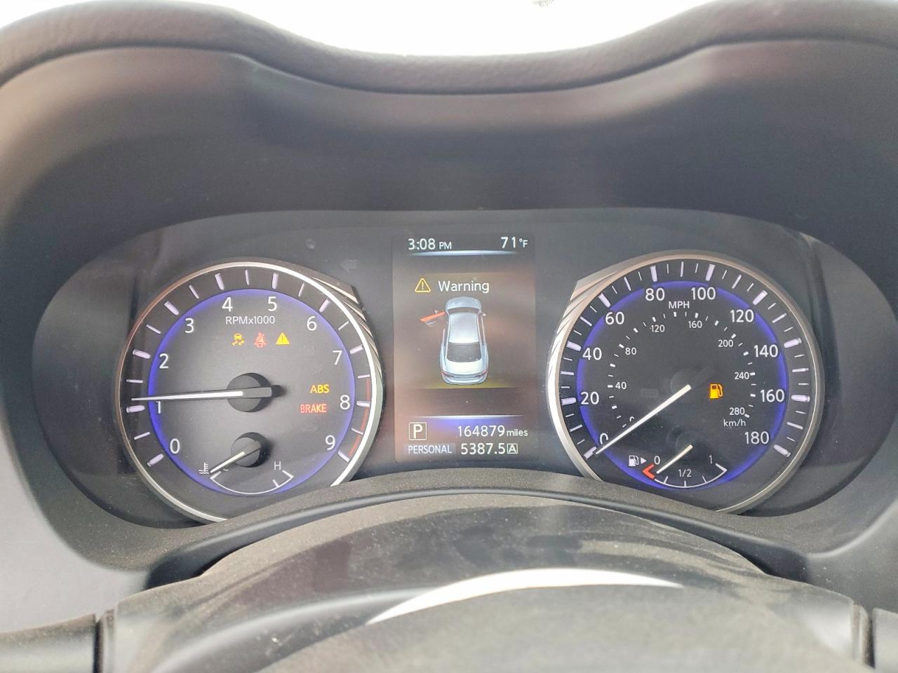 2015 Infiniti Q50 Premium Серебряный vin: JN1BV7APXFM331090