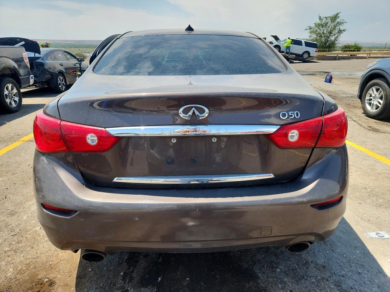 2015 Infiniti Q50 Premium Brown vin: JN1BV7APXFM334829