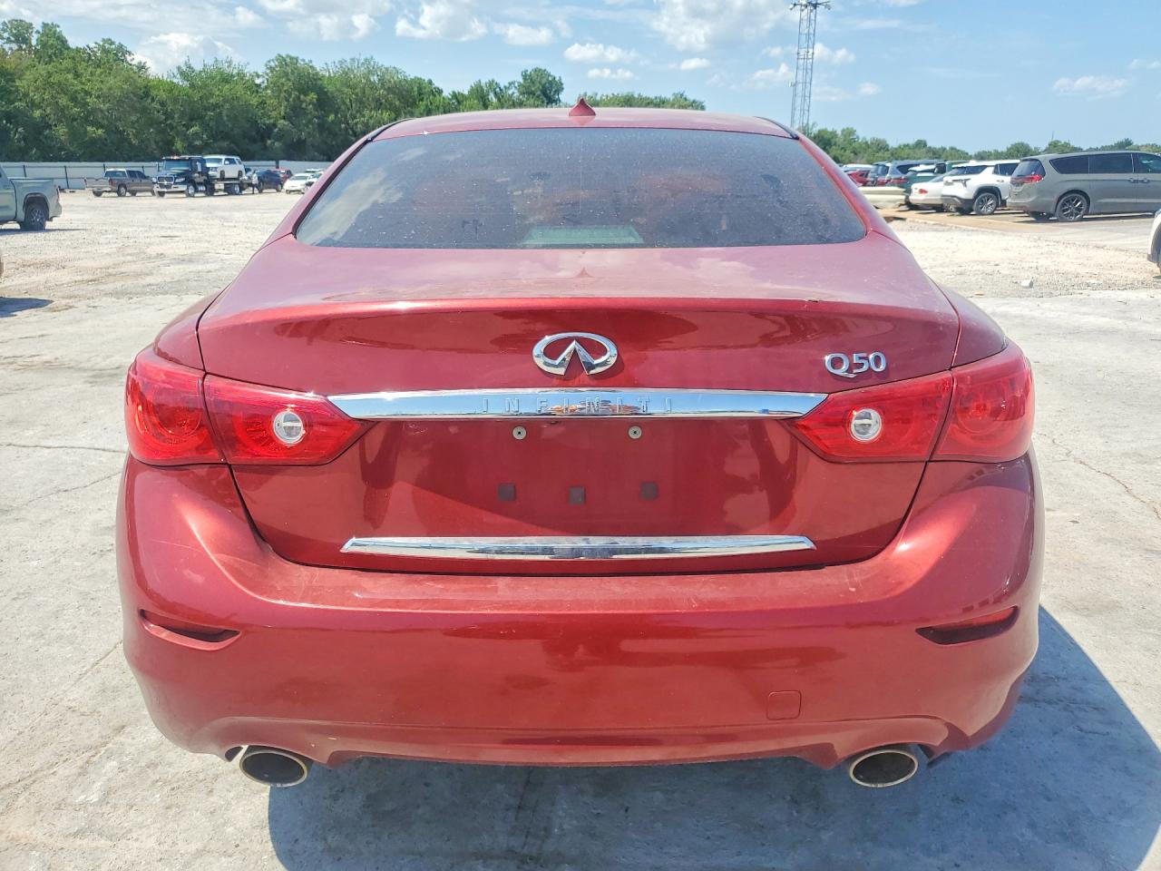 2015 Infiniti Q50 Premium Red vin: JN1BV7APXFM335141