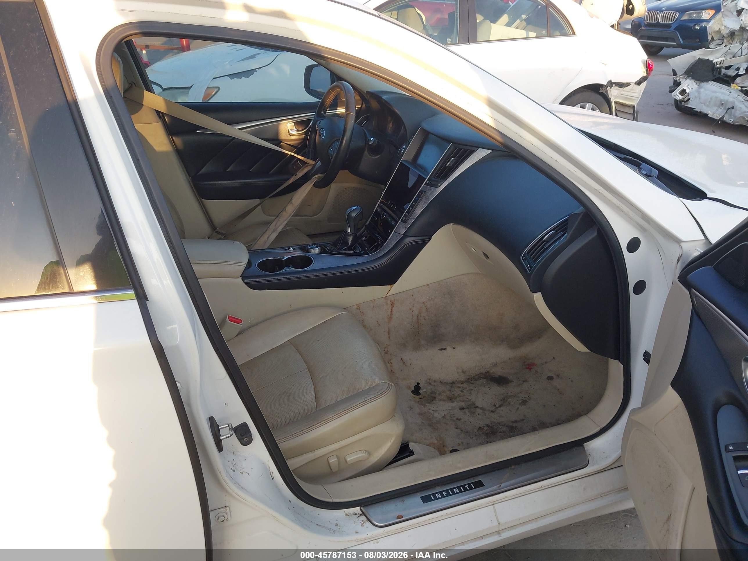 2015 Infiniti Q50 Premium White vin: JN1BV7APXFM339089