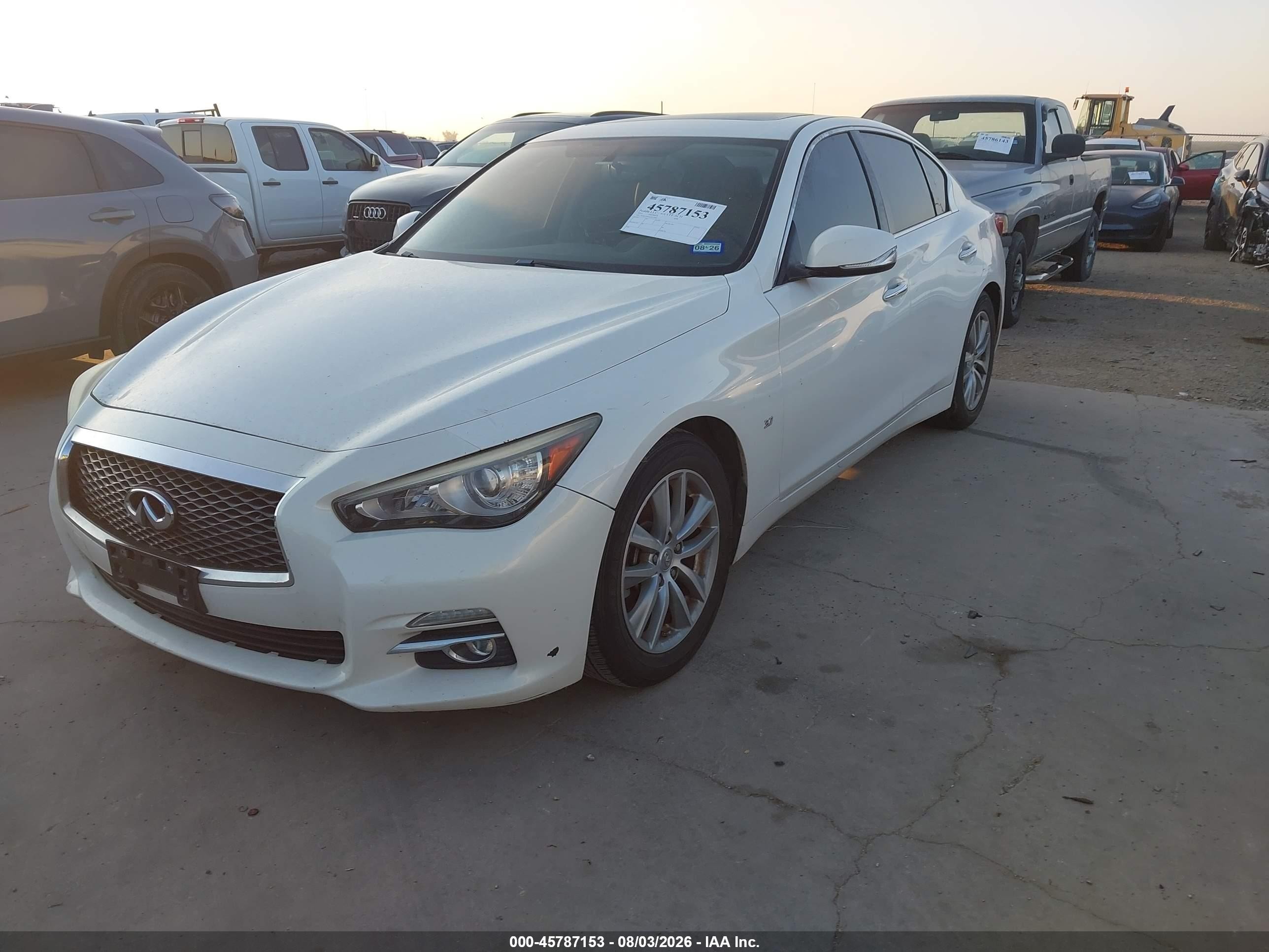 2015 Infiniti Q50 Premium White vin: JN1BV7APXFM339089