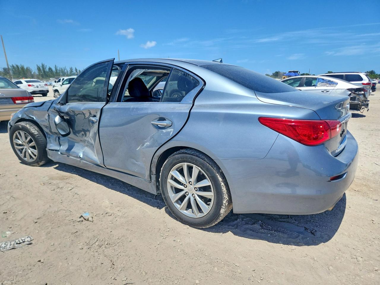 2015 Infiniti Q50 Premium Blue vin: JN1BV7APXFM339352