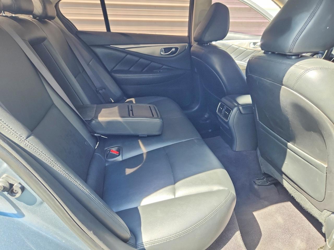 2015 Infiniti Q50 Base Blue vin: JN1BV7APXFM344227