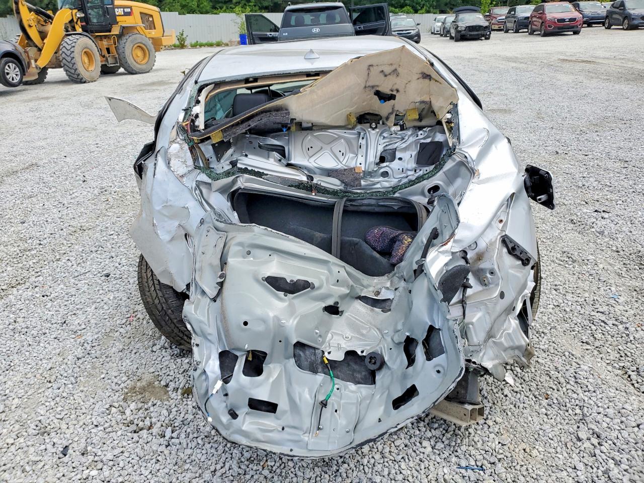 2015 Infiniti Q50 Base Silver vin: JN1BV7APXFM345958