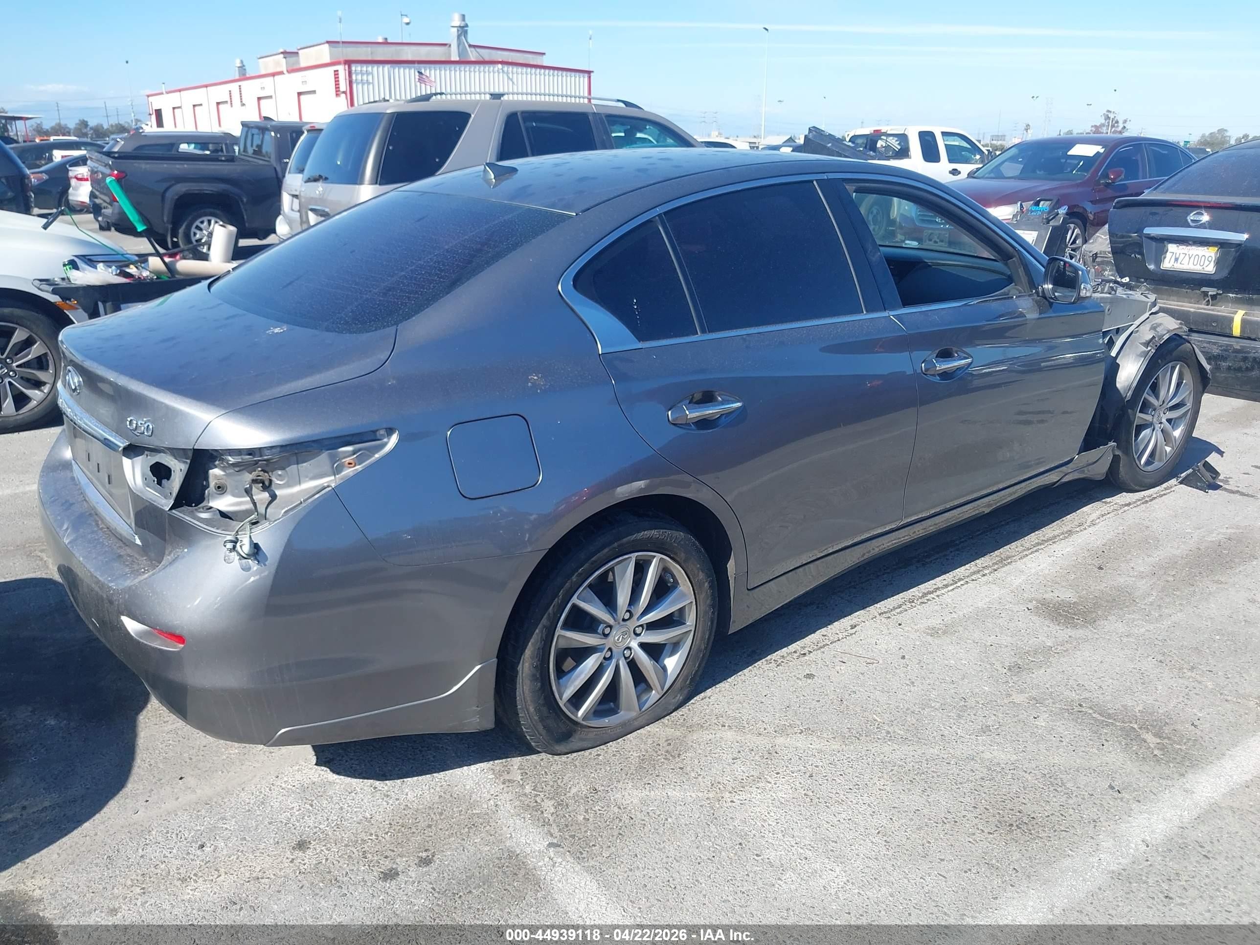 2015 Infiniti Q50 Premium Gray vin: JN1BV7APXFM353722