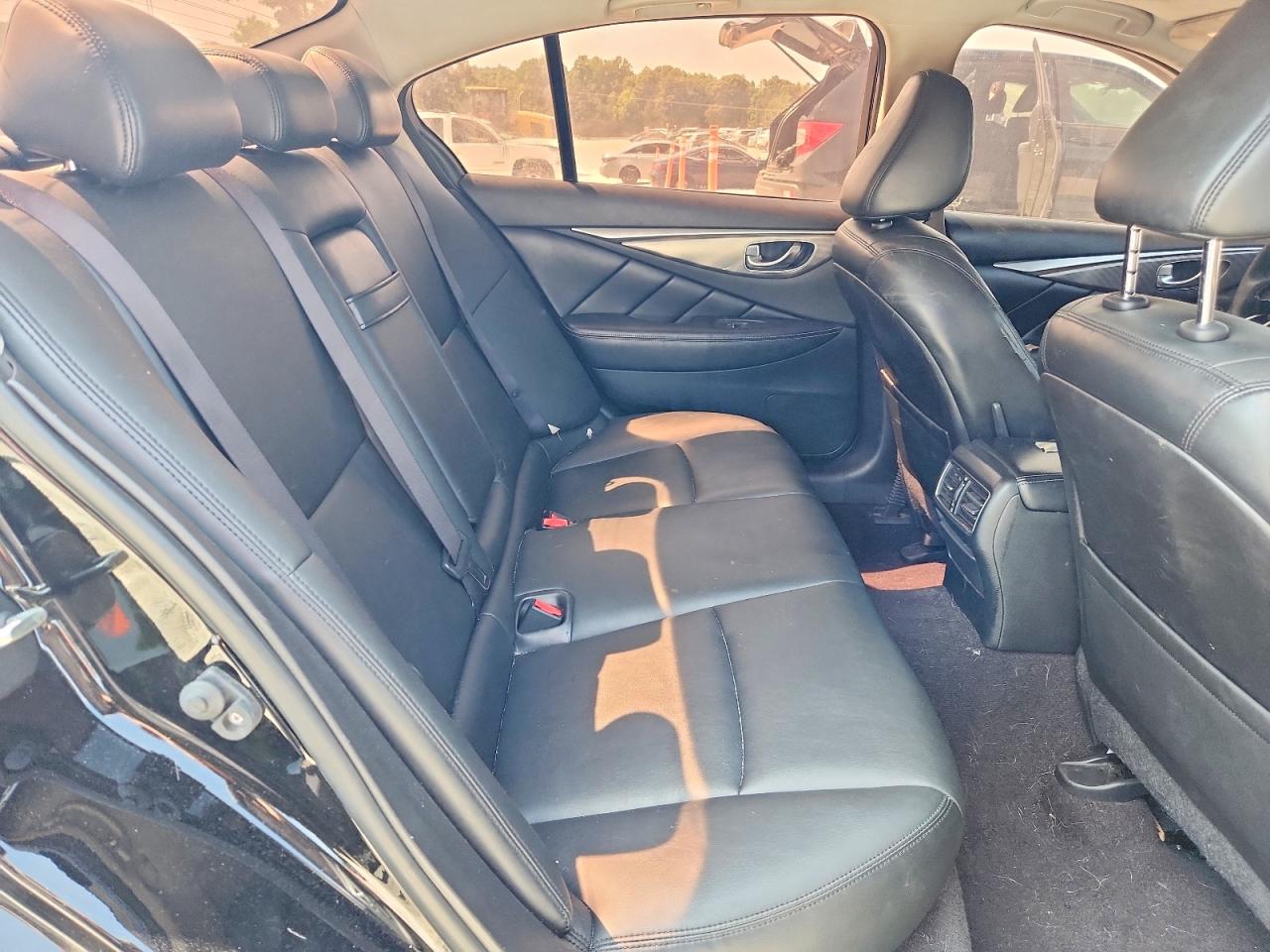 2015 Infiniti Q50 Premium Black vin: JN1BV7APXFM356863