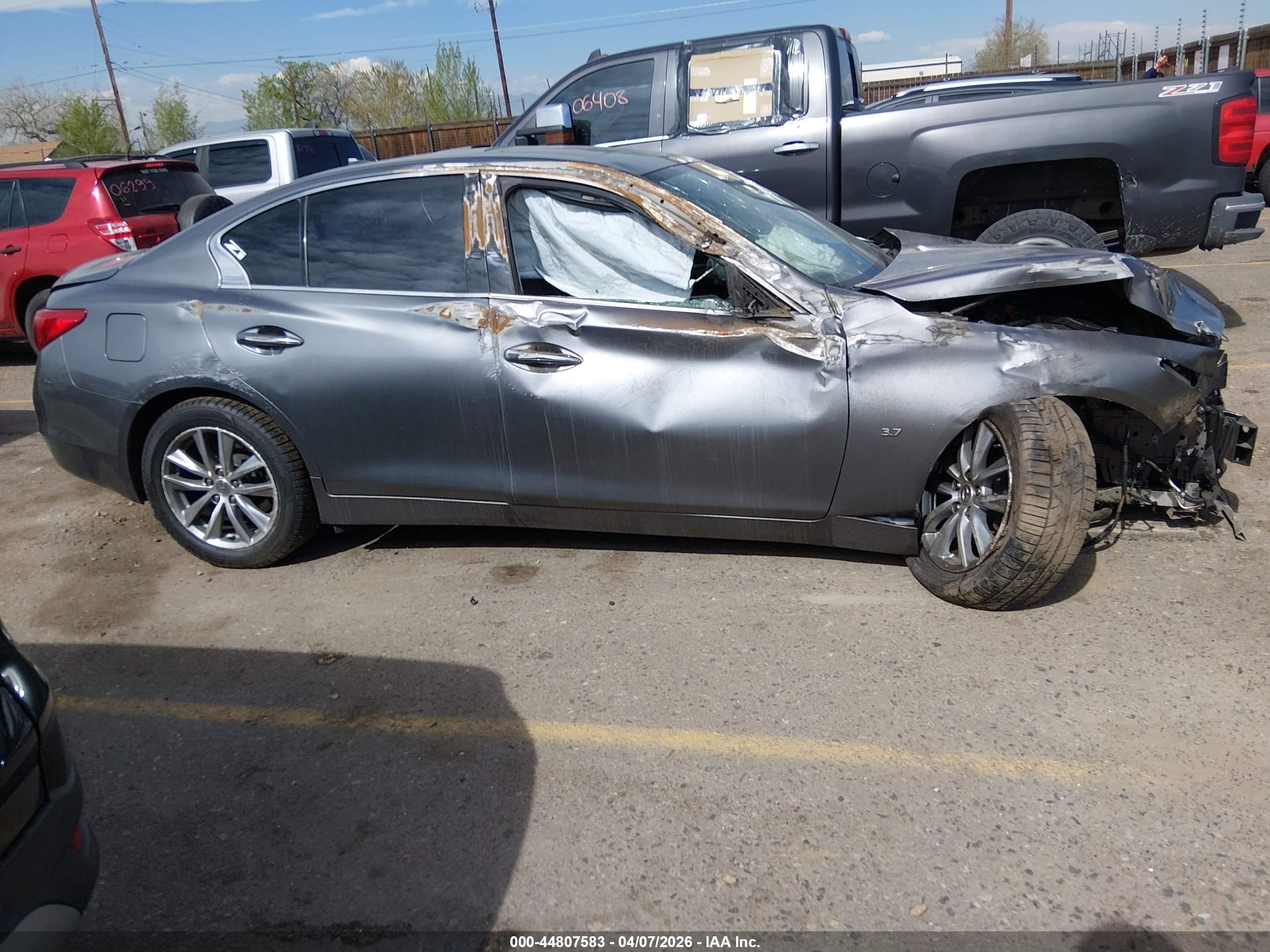 2014 Infiniti Q50 Premium Gray vin: JN1BV7AR0EM681554