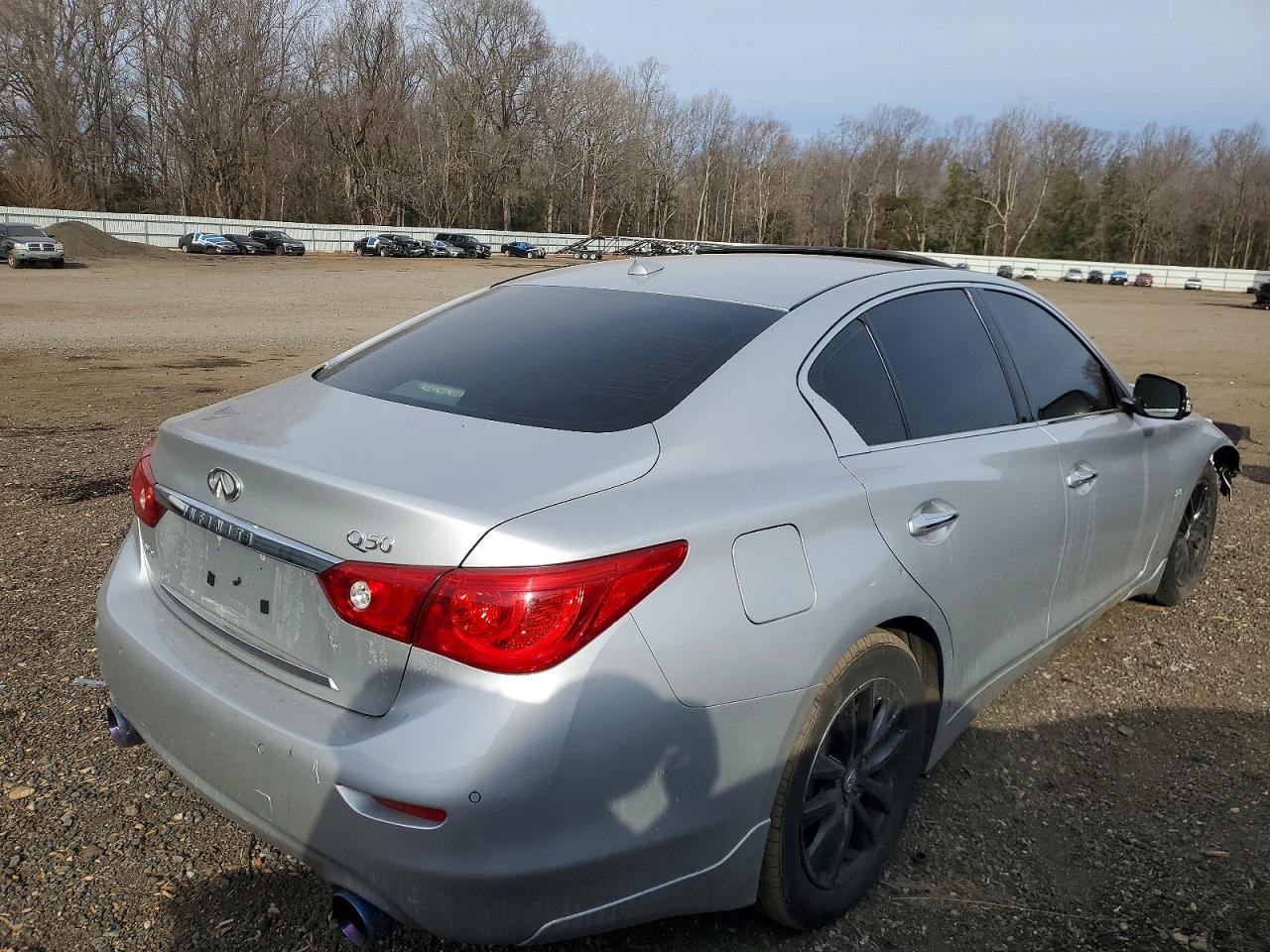 2014 Infiniti Q50 Base Silver vin: JN1BV7AR0EM684793
