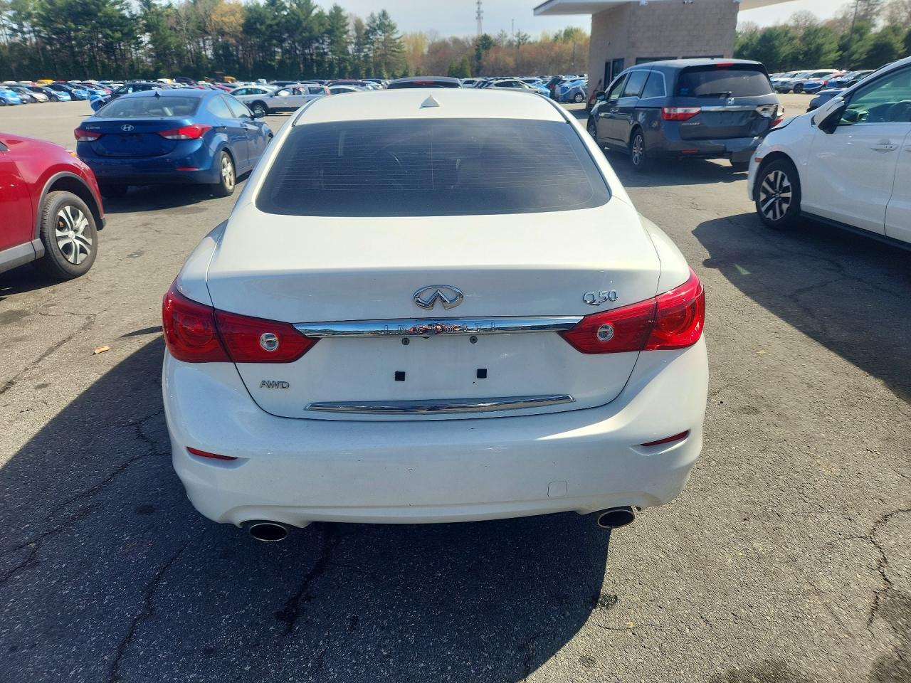 2014 Infiniti Q50 Premium White vin: JN1BV7AR0EM690495