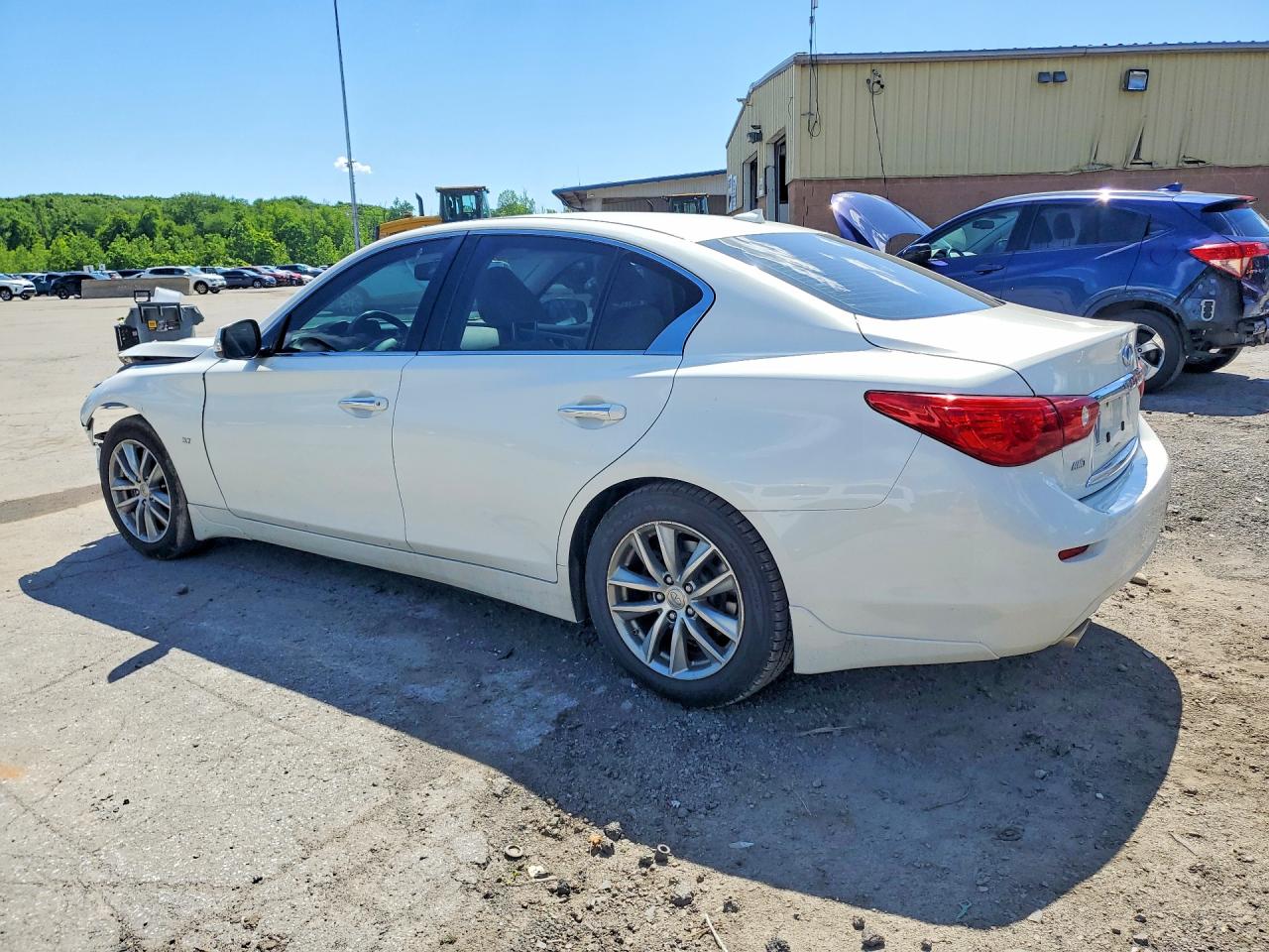 2014 Infiniti Q50 Premium Белый vin: JN1BV7AR0EM696765
