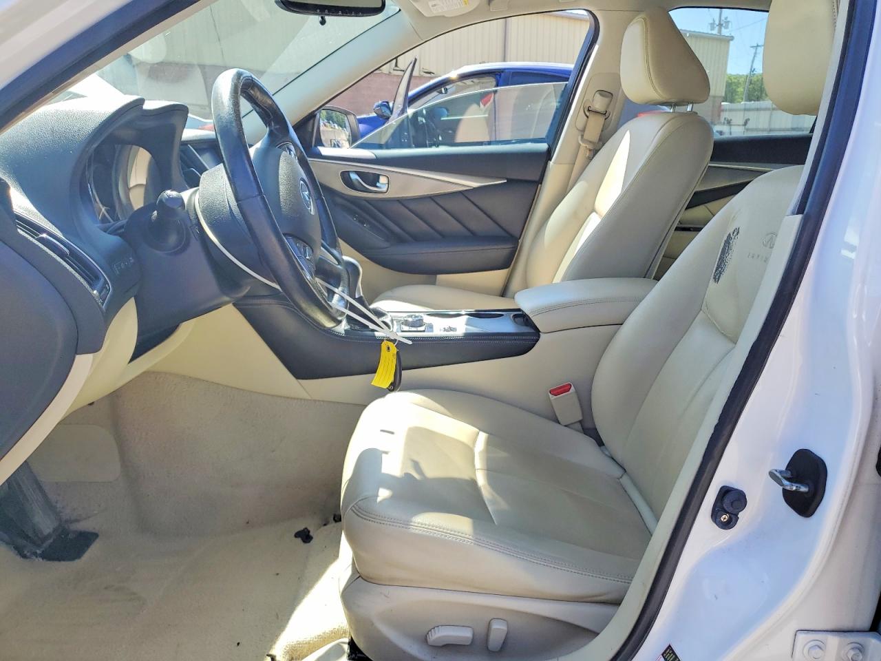 2014 Infiniti Q50 Premium Белый vin: JN1BV7AR0EM696765